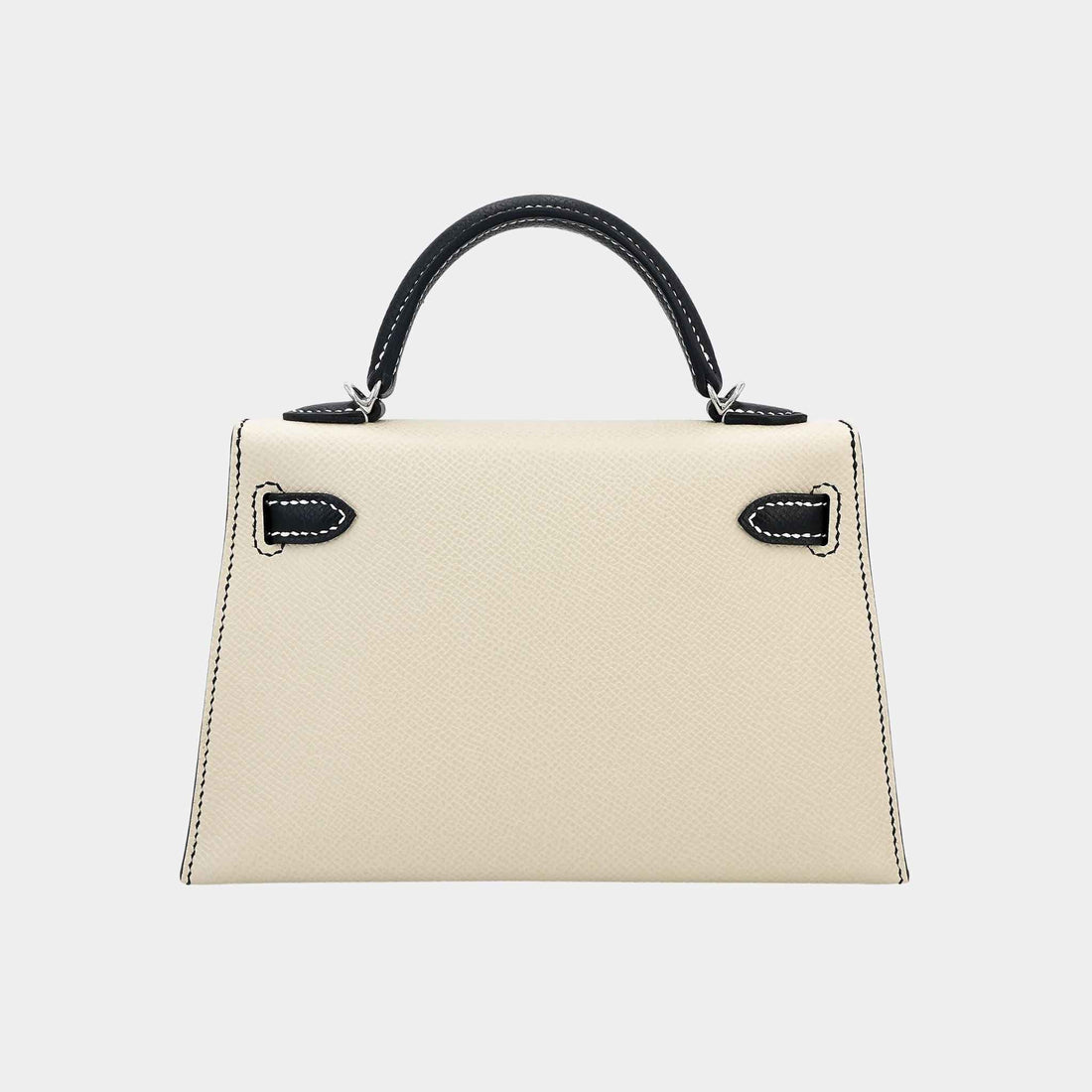 alt
Hermes Mini Kelly II HSS Epsom ناتا/أسود PHW، الجهة الخلفية
