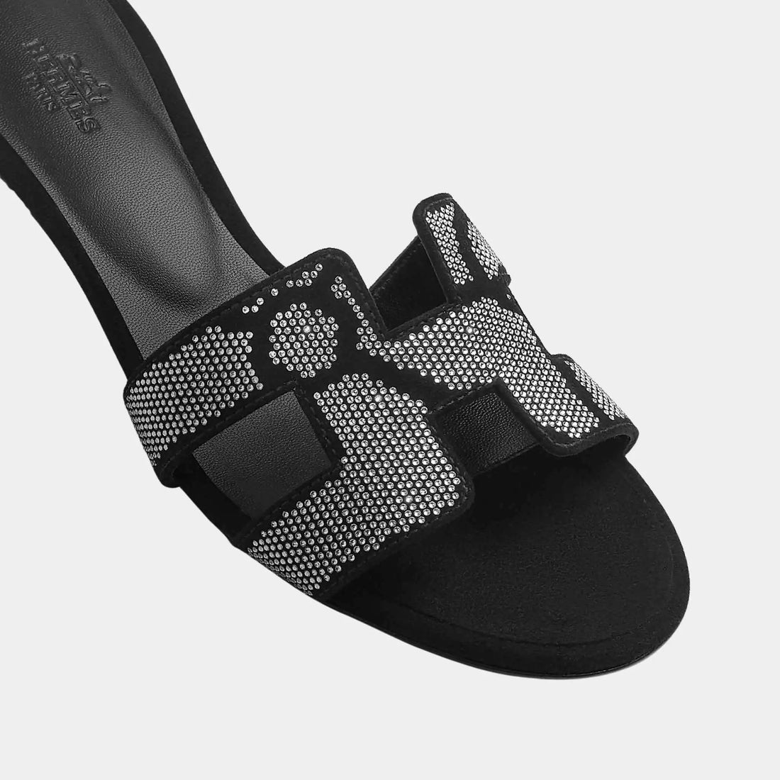 txt
صنادل Hermès Oasis من الشمواه بنقشة Figure Artistique، أسود، كريستال، توب