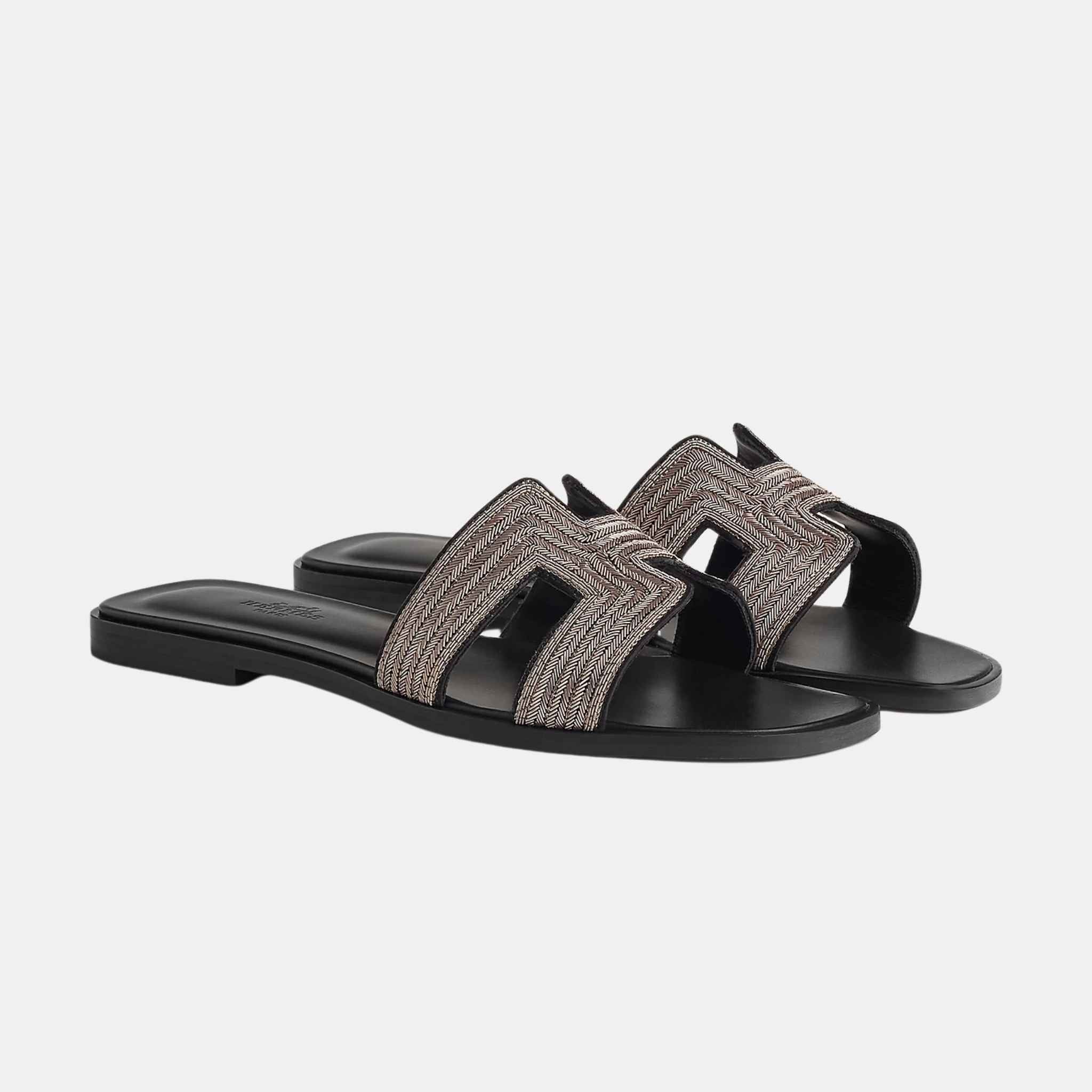 Hermes Oran Sandal Dabka, Noir, Front View