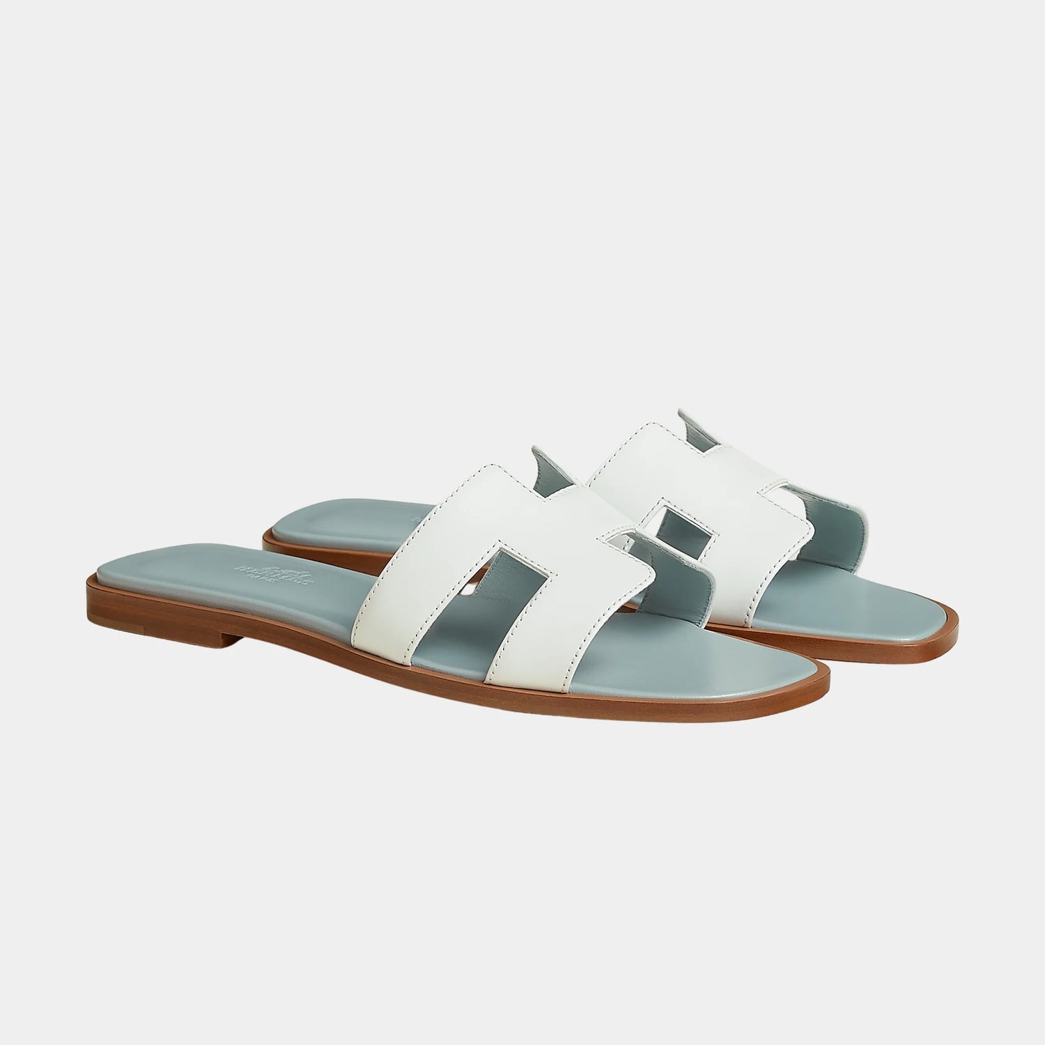 Hermes Oran Sandals In Calfskin, Blanc, Bleu Glacier, Front