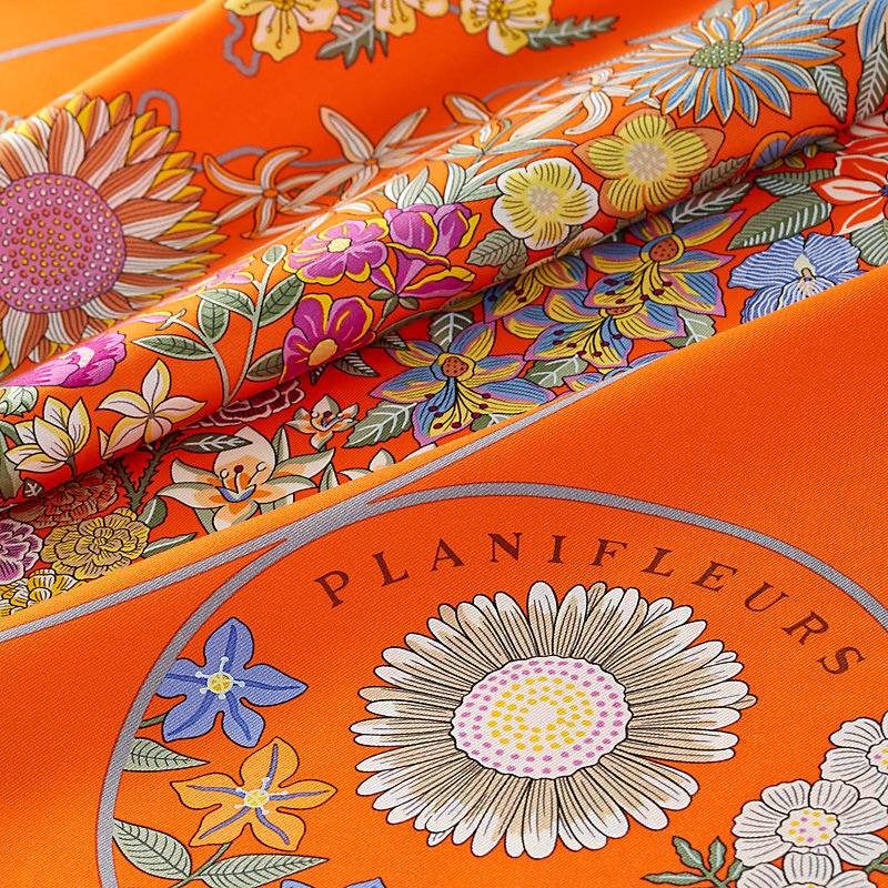 Hermes Planifleurs Scarf 90 , orange, Closeup