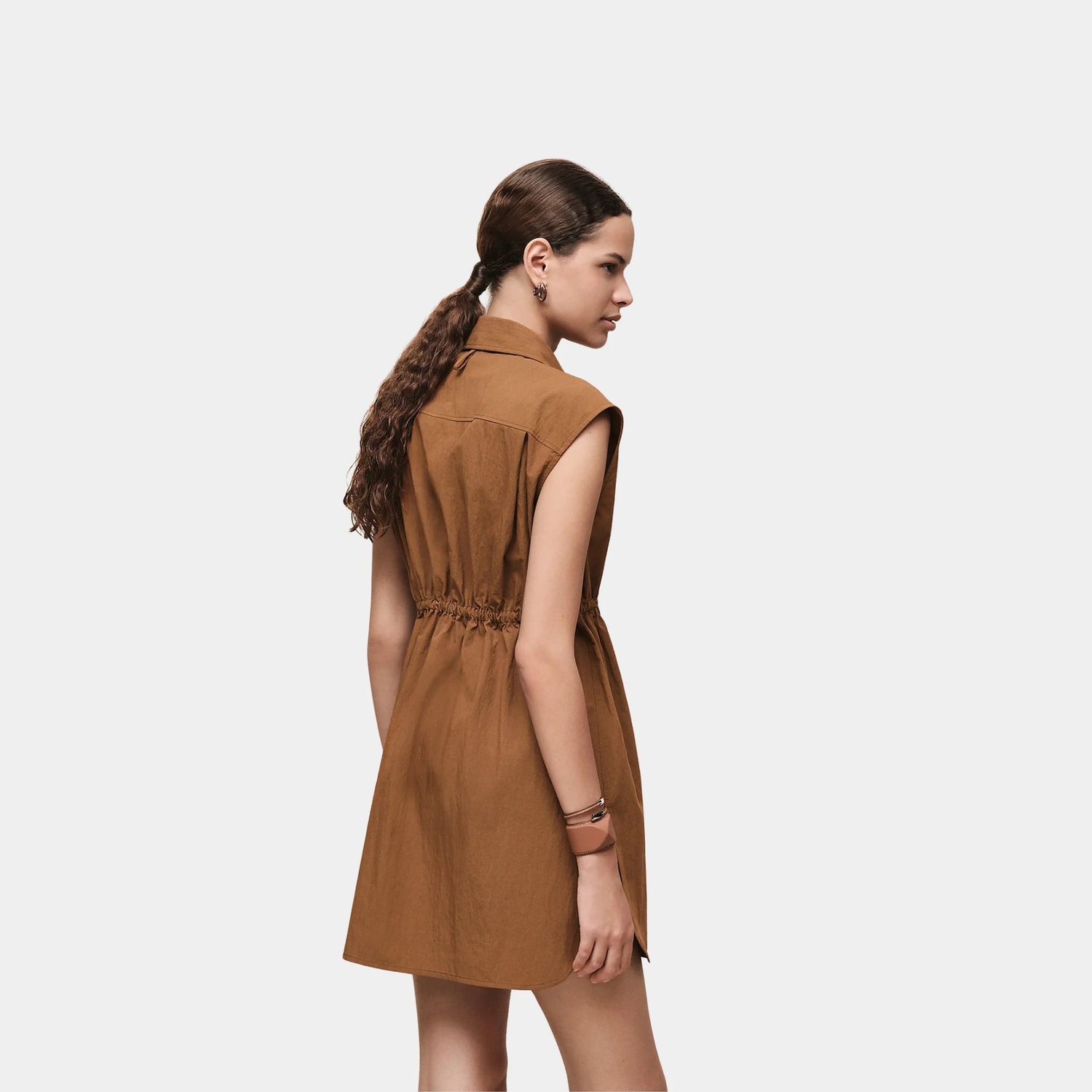 Hermes Sleeveless Drawstring Shirt in Technical Cotton, Brun Mahogany, Back