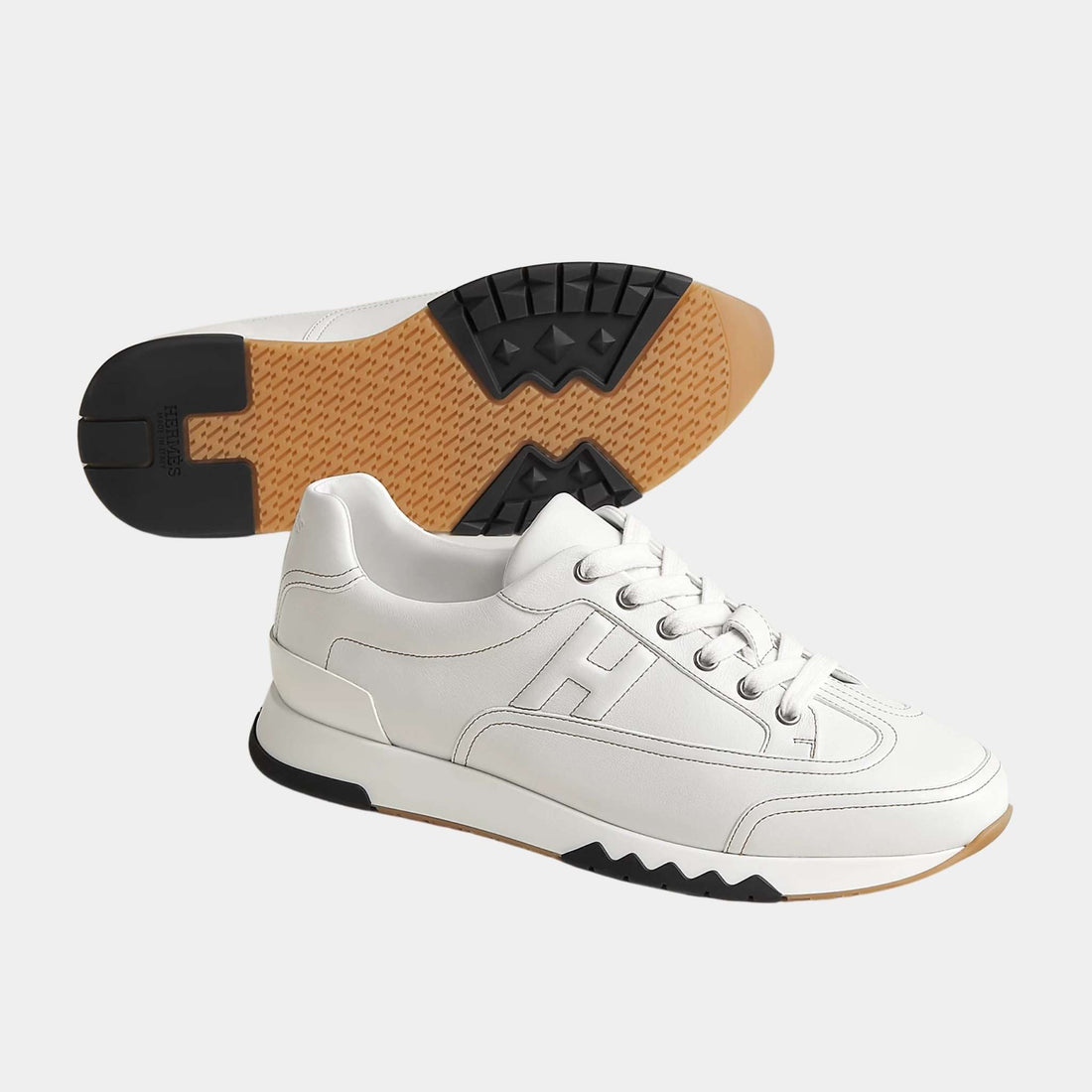 Hermes Trail Sneaker in Calfskin, Blanc, Front