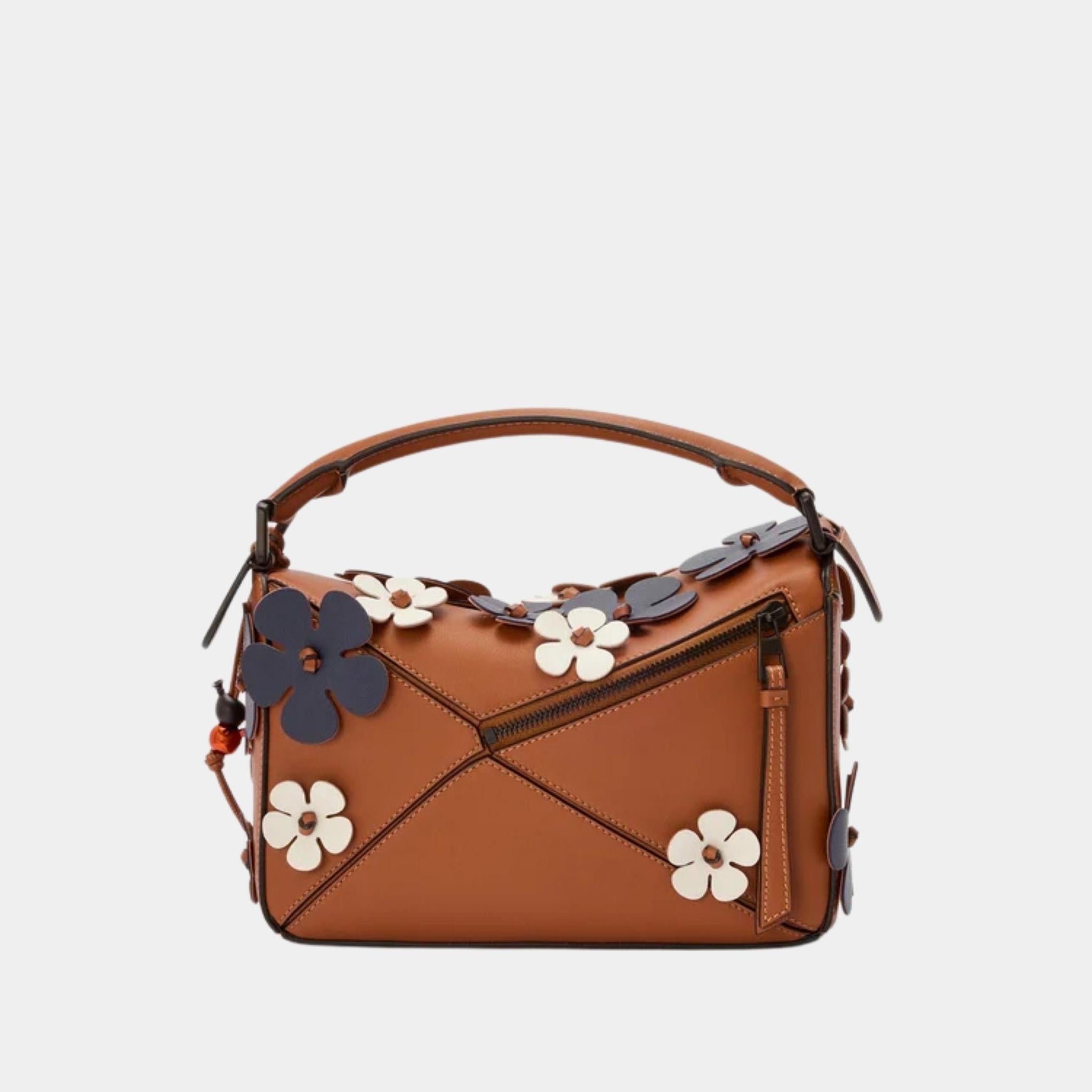 限定生産【LOEWE】Puzzle10 (13) Plumeria Puzzle 10 Plumeria re-edition bag in classic calfskin Brown