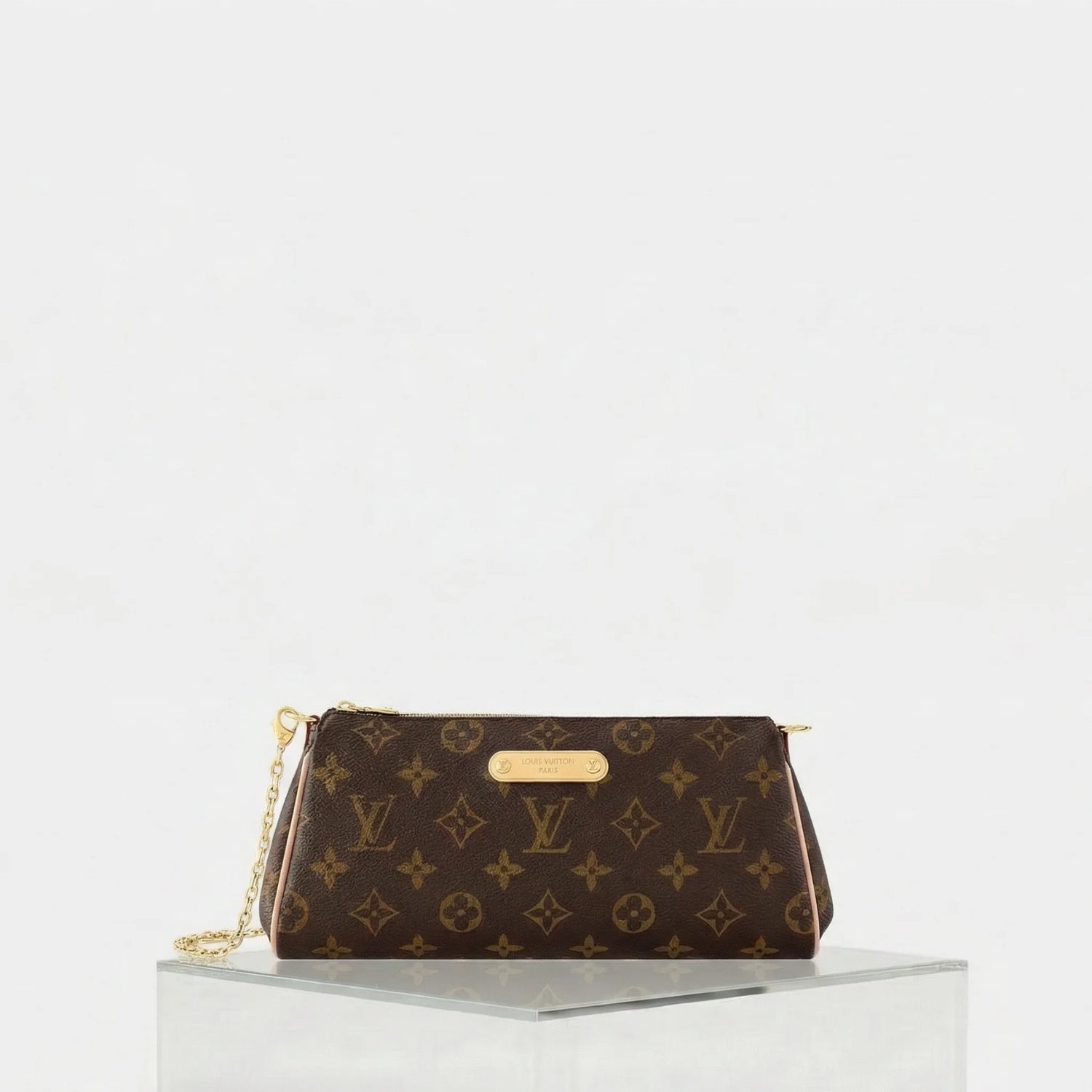 Louis Vuitton Eva Pouch, Front