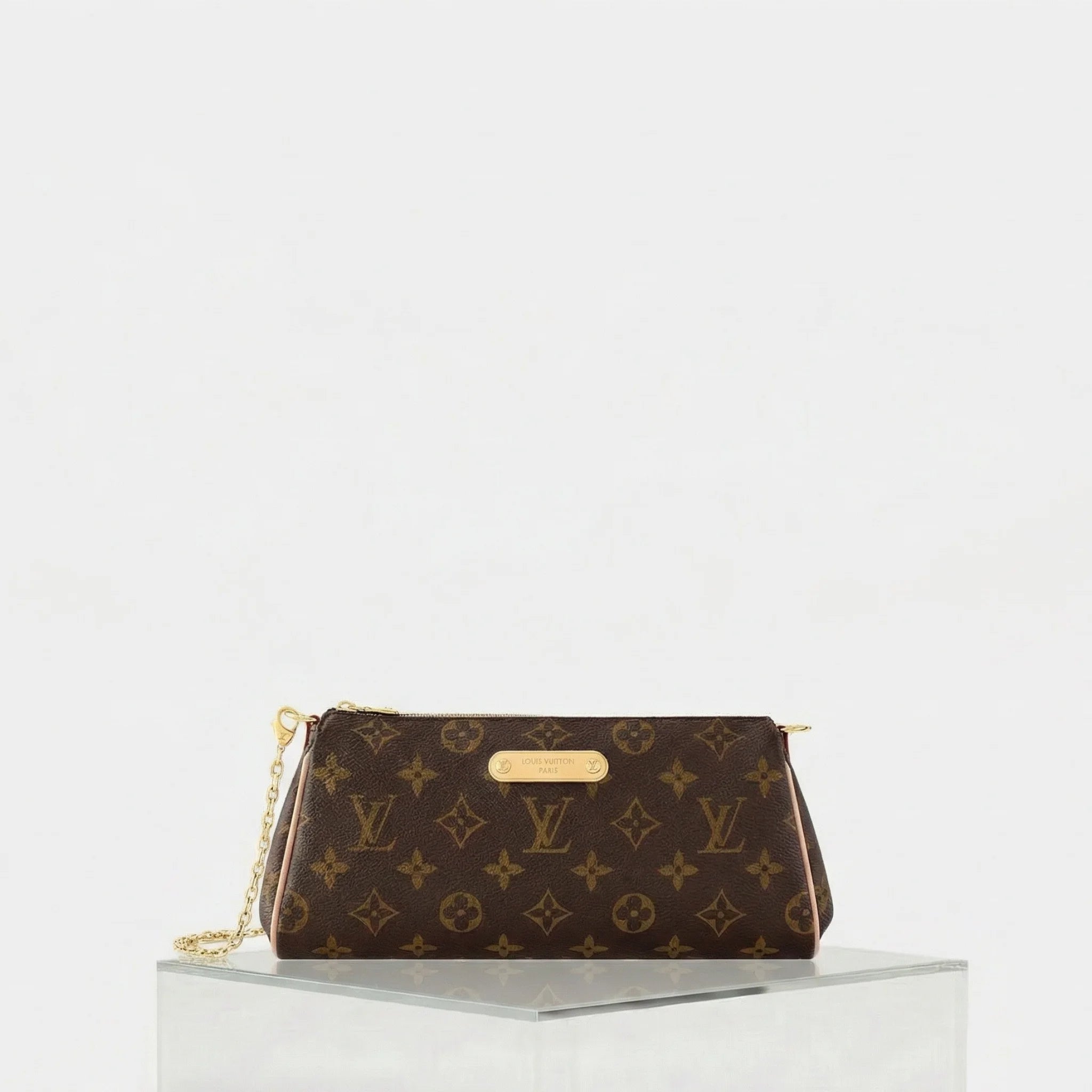Louis Vuitton Eva Pouch, Front