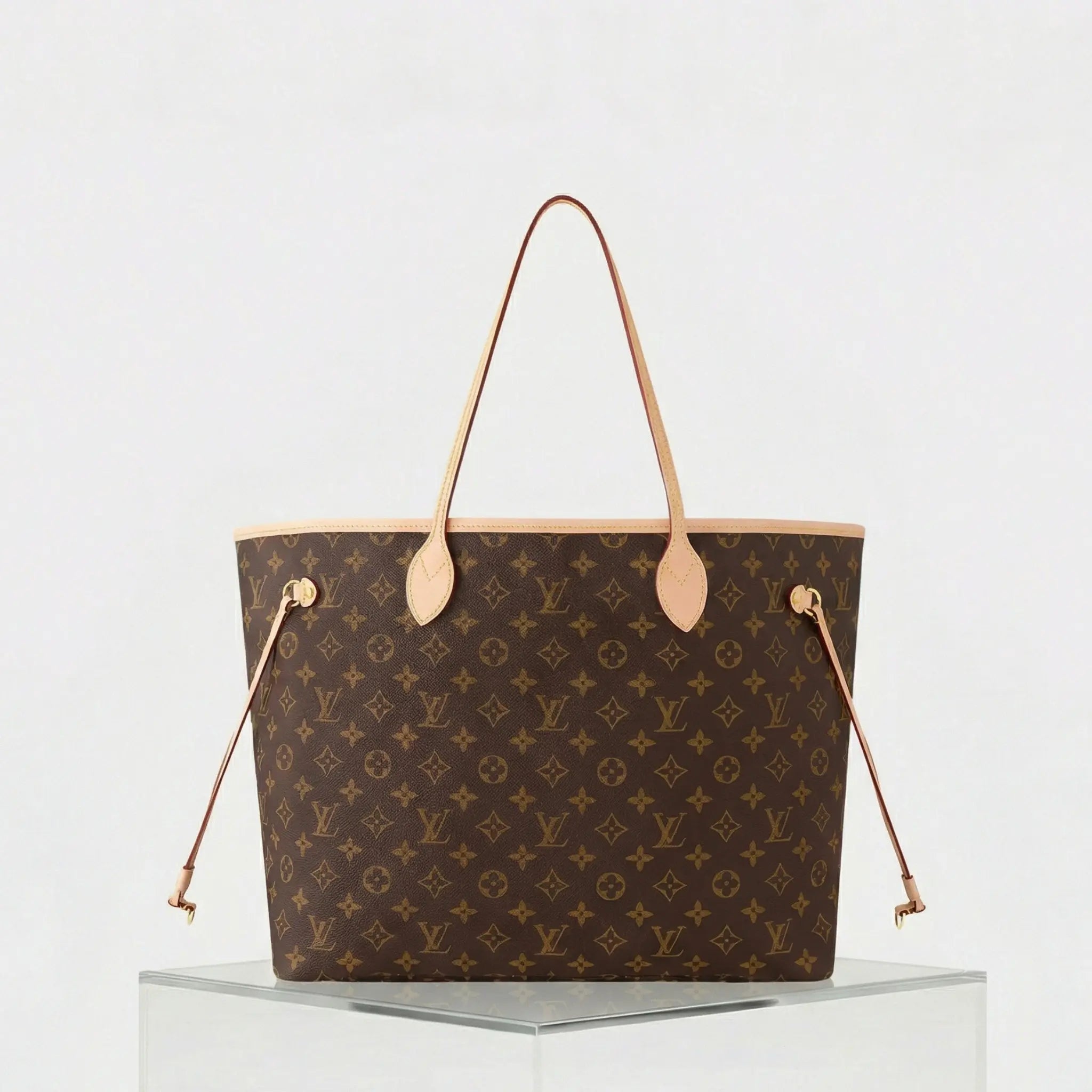 Louis Vuitton Neverfull GM Tote in Monogram Canvas, Front