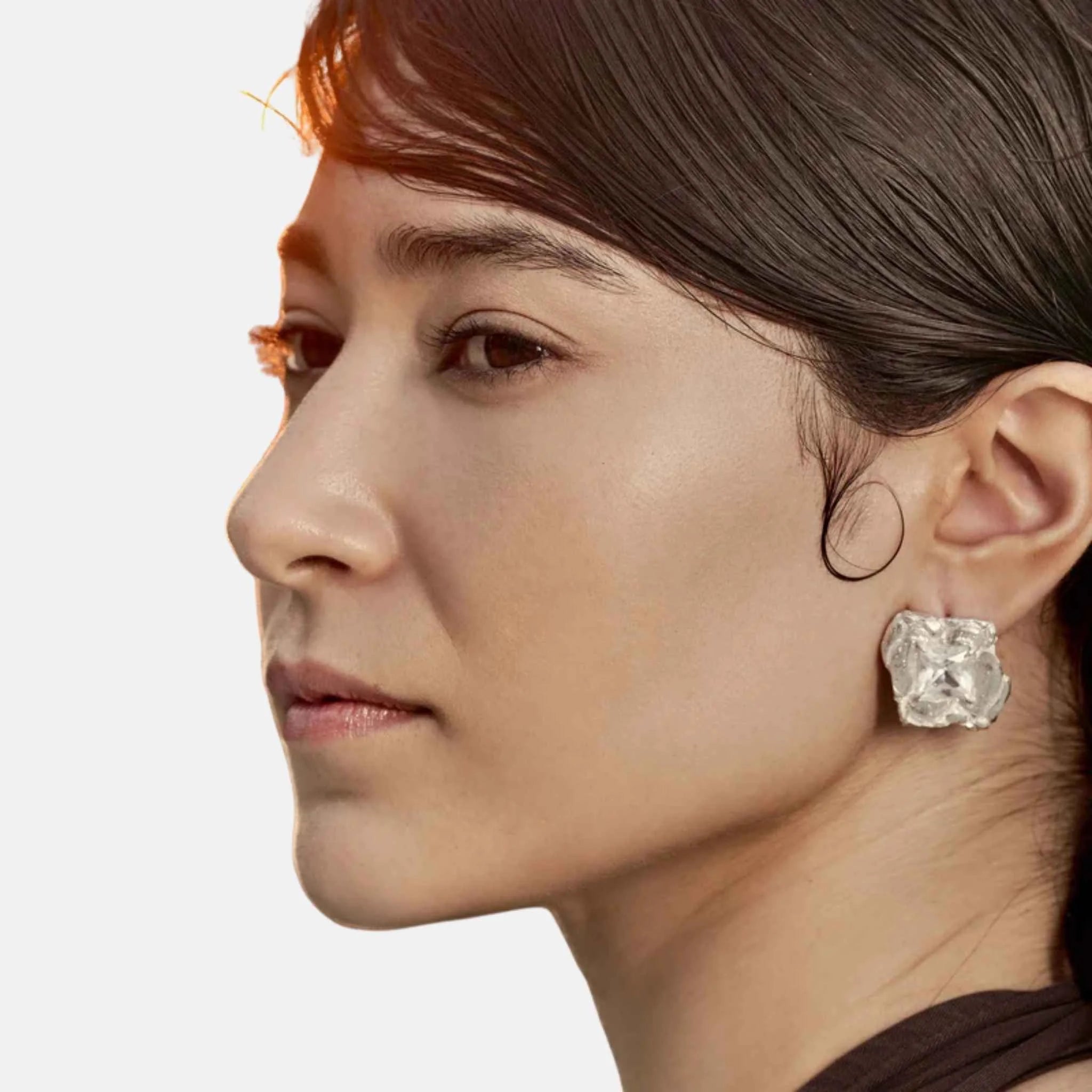 alt
أقراط Loveness Lee Jaqi Argenti من الفضة المعاد تدويرها، موديل