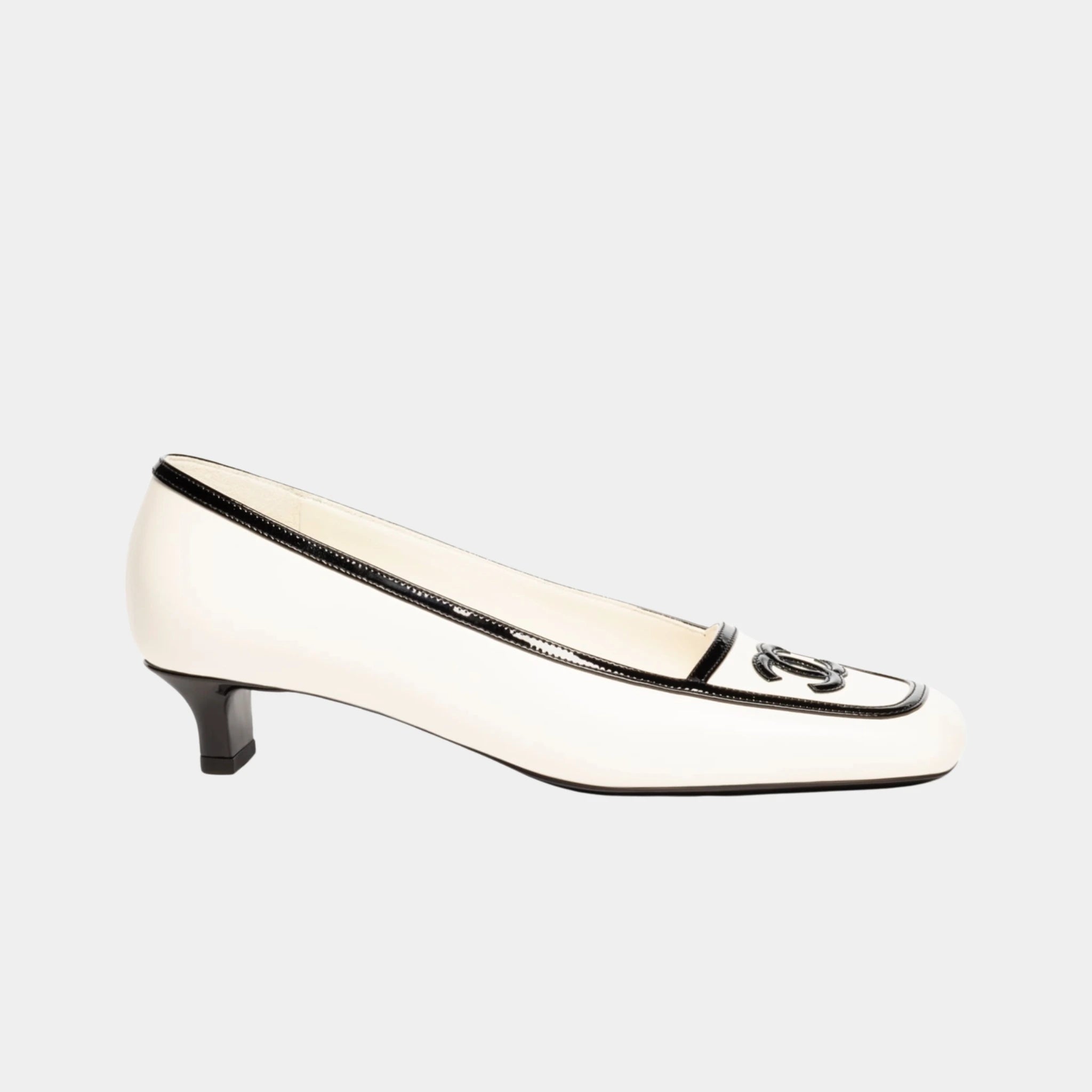 Chanel Low Heeled Pumps in Lambskin &amp; Patent Calfskin, White Black, Side