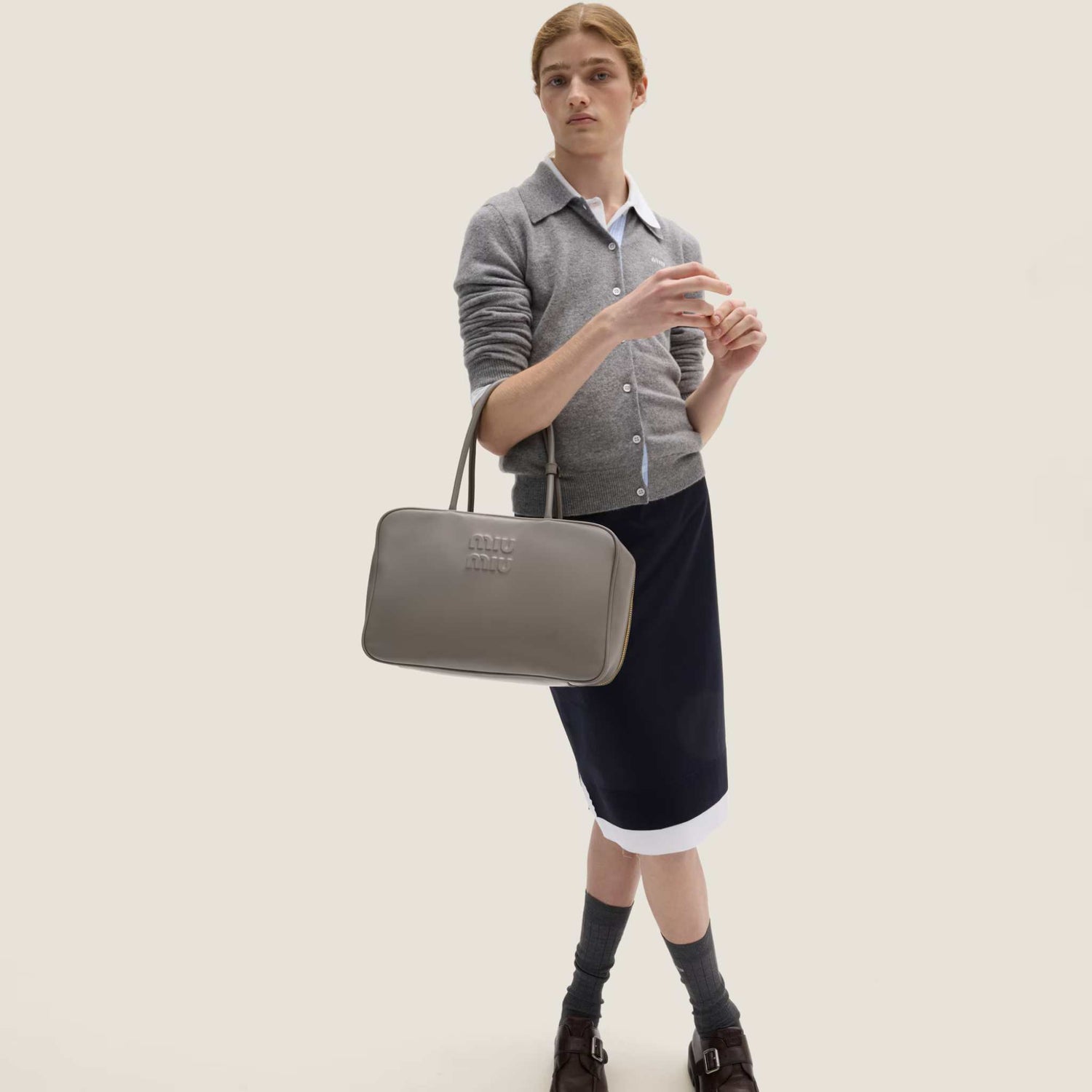 Miu Miu Leather Beau Bag Clay Grey, Model