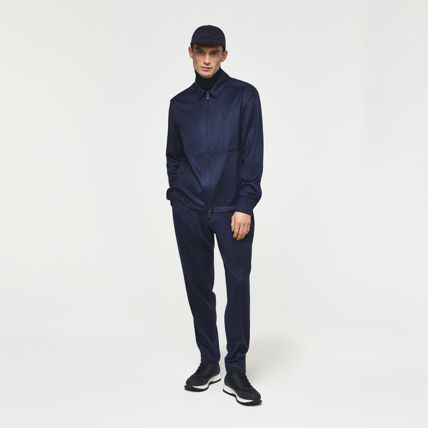 Ogier Aosta Cashmere Overshirt Navy , Model 