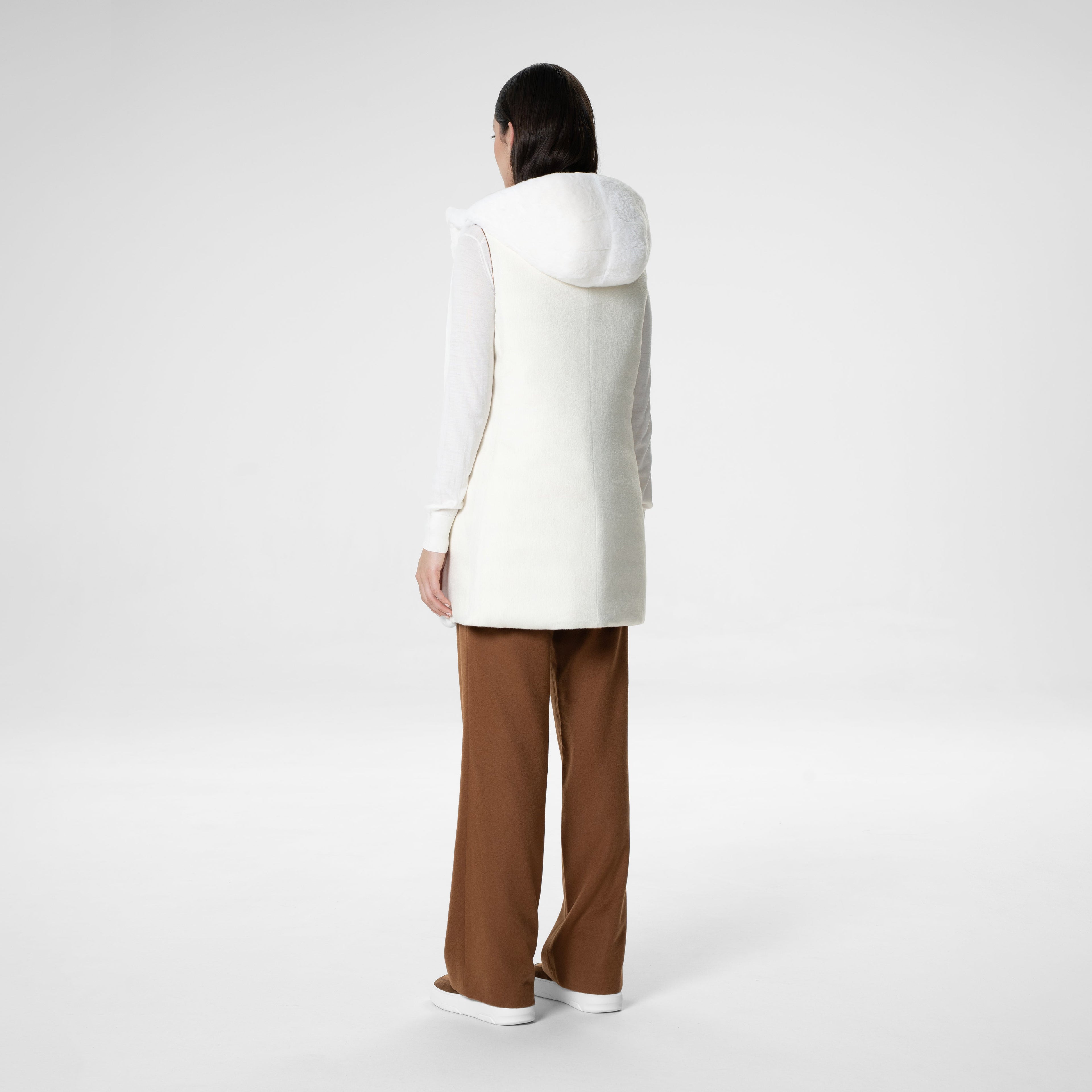 Kyoto Reversible Vest back model