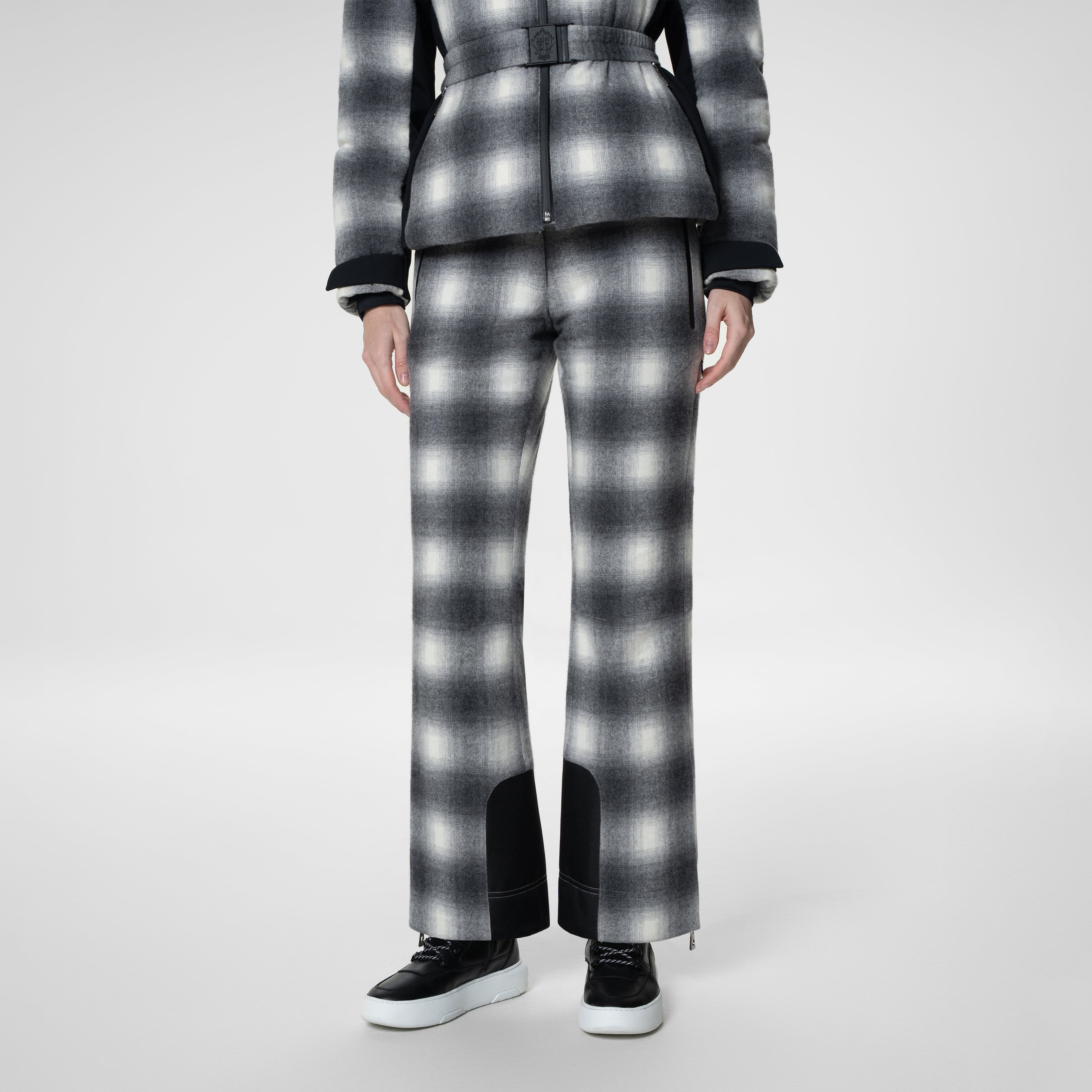 Seefeld Ski Pants checkered, Front model