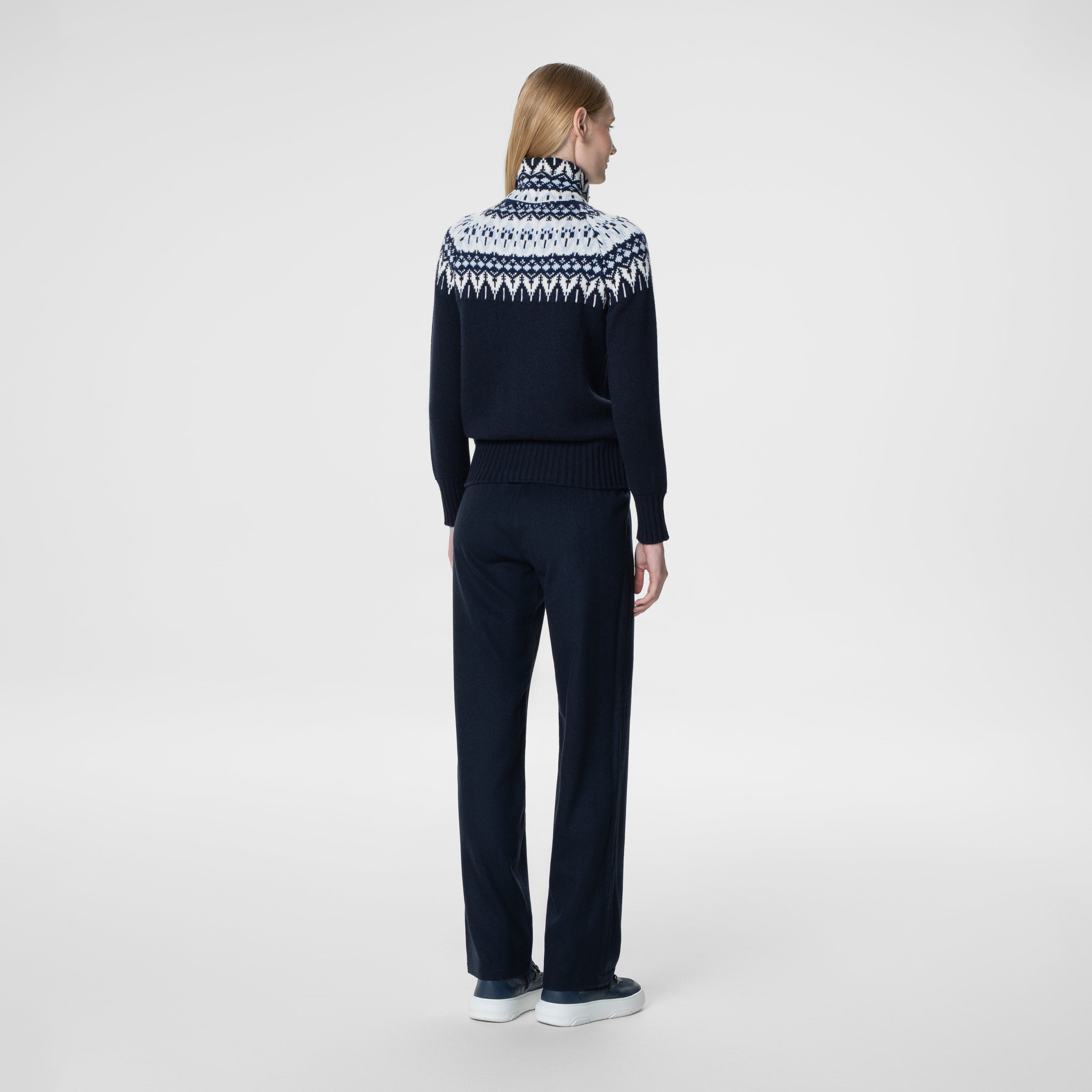 Ogier Vrony Sweater Cashmere , Navy, Model Back