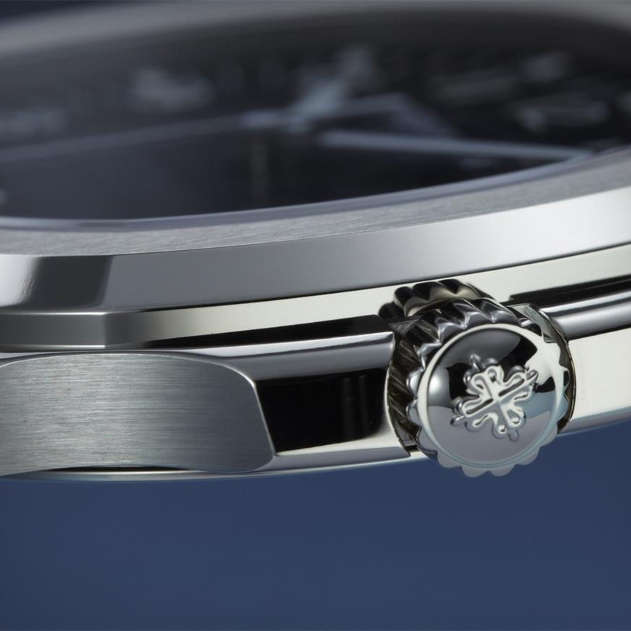 Patek Philippe 5168G-001 - Aquanaut Self-Winding, Closeup,Side, Blue