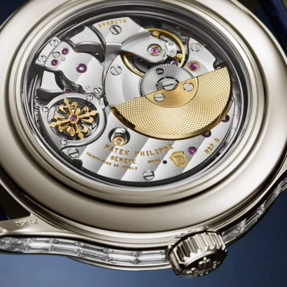 Patek Philippe 5374/300P-001 ساعة بمكرر الدقائق وتقويم دائم، الخلف