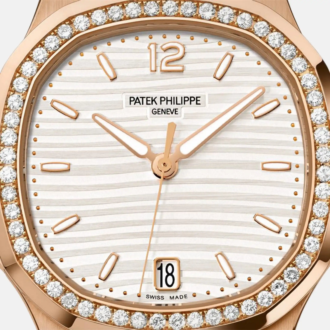 Patek Philippe 7118/ - 1200 R - 001 - نوتيلوس ذاتي التعبئة، لقطة مقرّبة