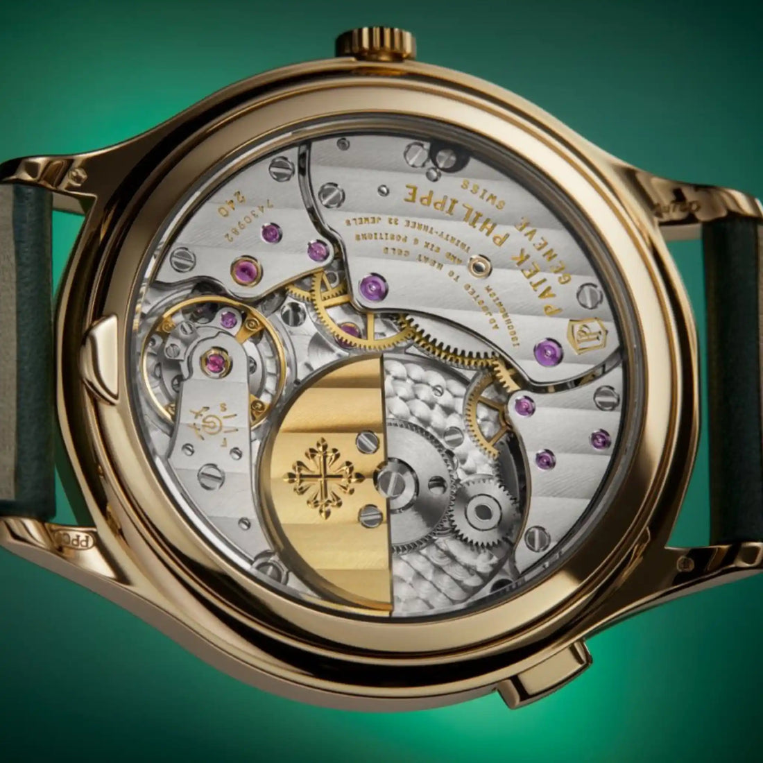 Patek Philippe 7130R-014 وورلد تايم، من الخلف