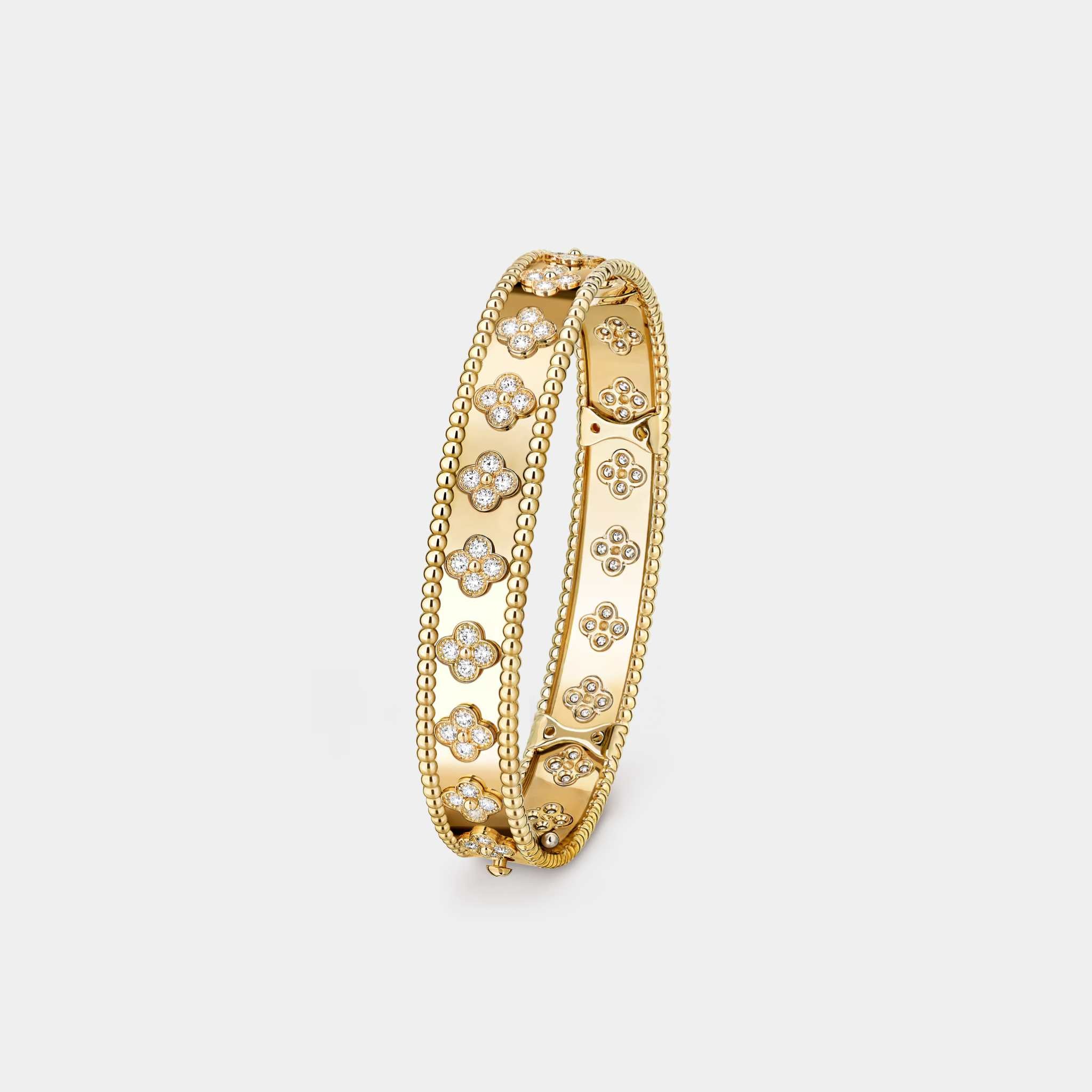 Perlée Clovers Bracelet Medium Model Yellow Gold Diamond, Front