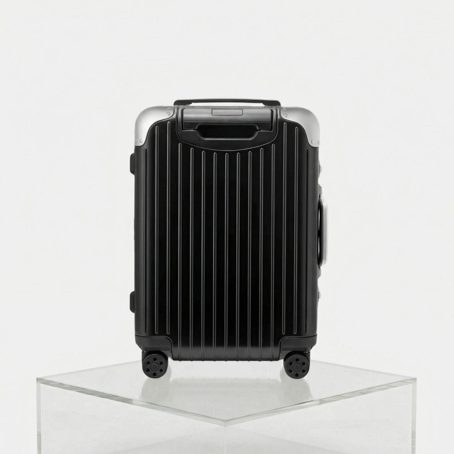 Rimowa Cabin Hybrid Matte Black, Back, Studio