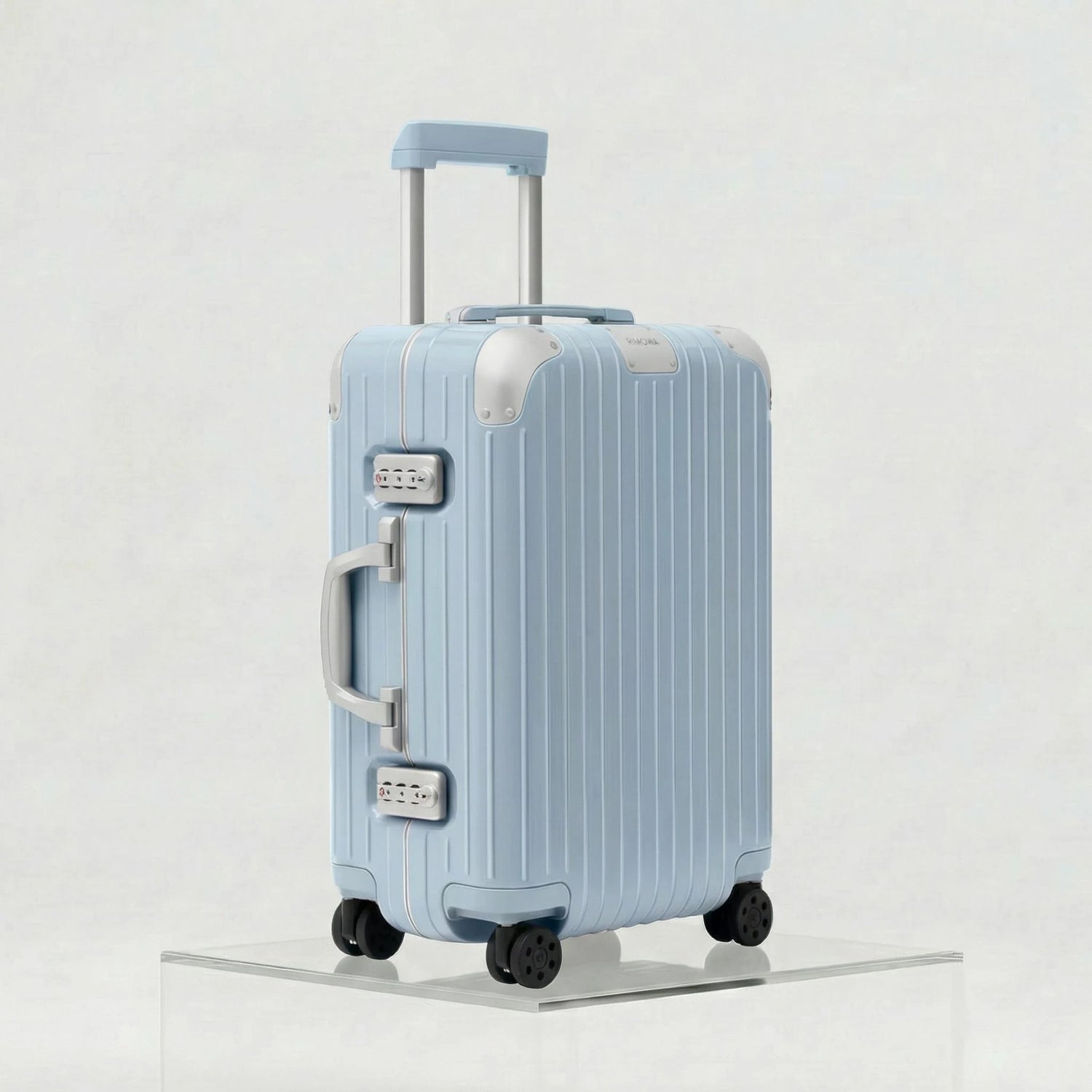 Rimowa Cabin Hybrid Gloss Sky Blue, Side, Studio