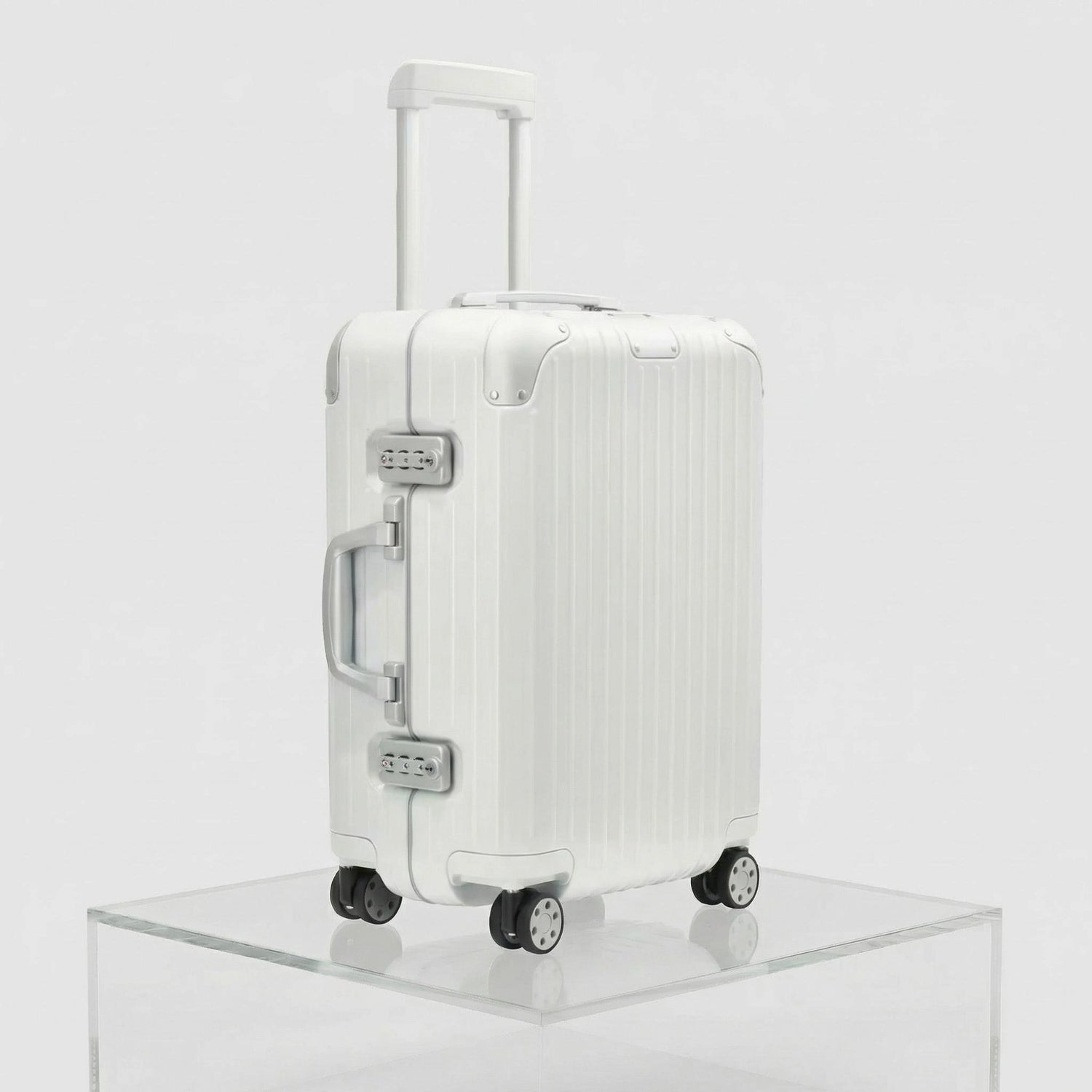 Rimowa Cabin Hybrid Gloss White, Side, Studio