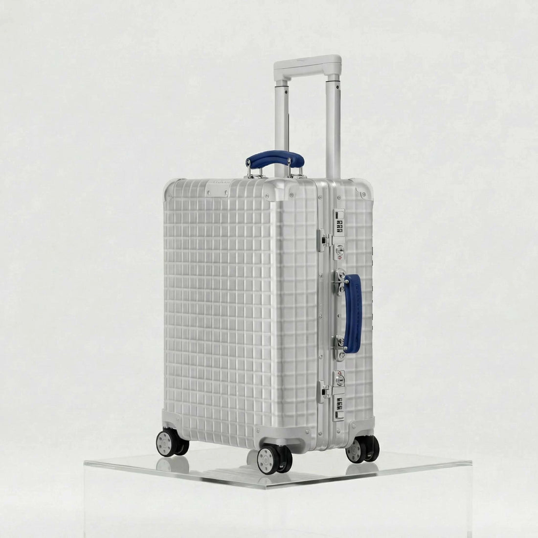 Rimowa Classic Aluminium Grid Cabin, SIde
