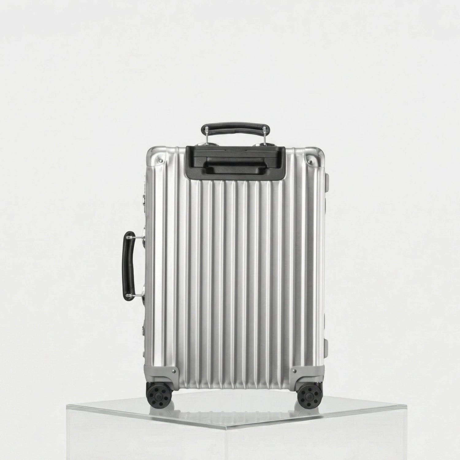 Rimowa Classic Cabin S, Silver, Back