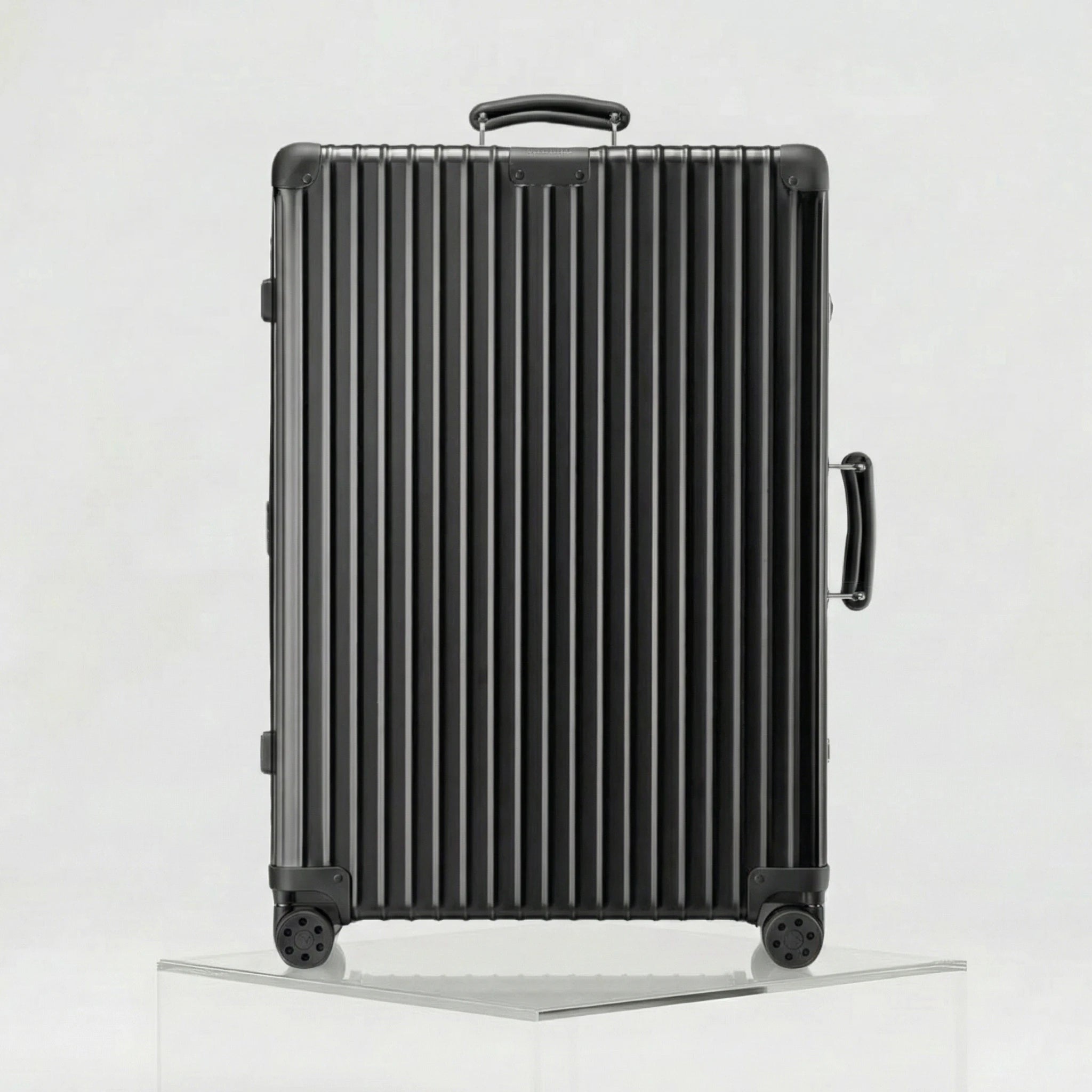 Rimowa Classic Check In L, Black, Front