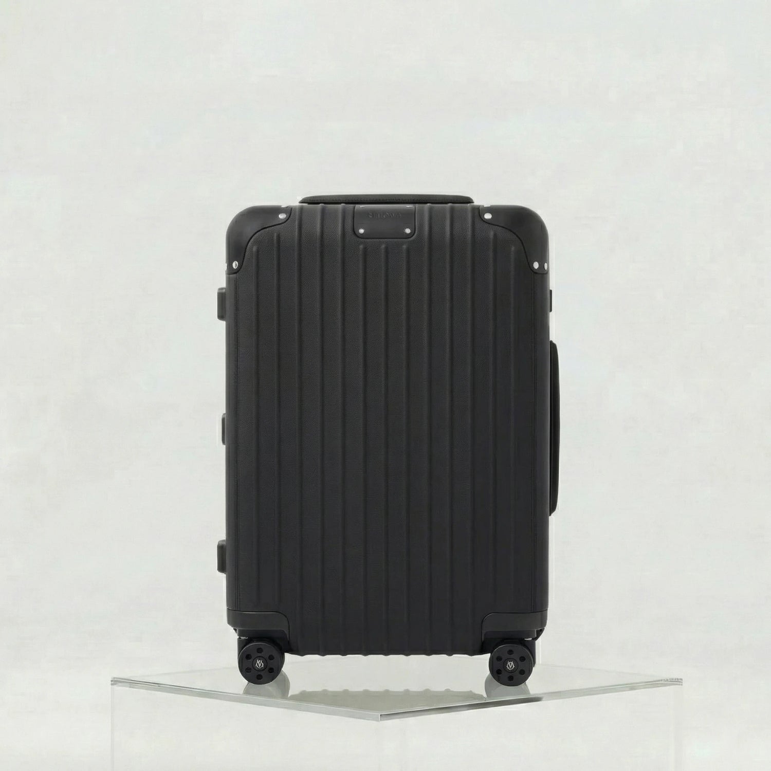 Rimowa Distinct Cabin, Black, Front