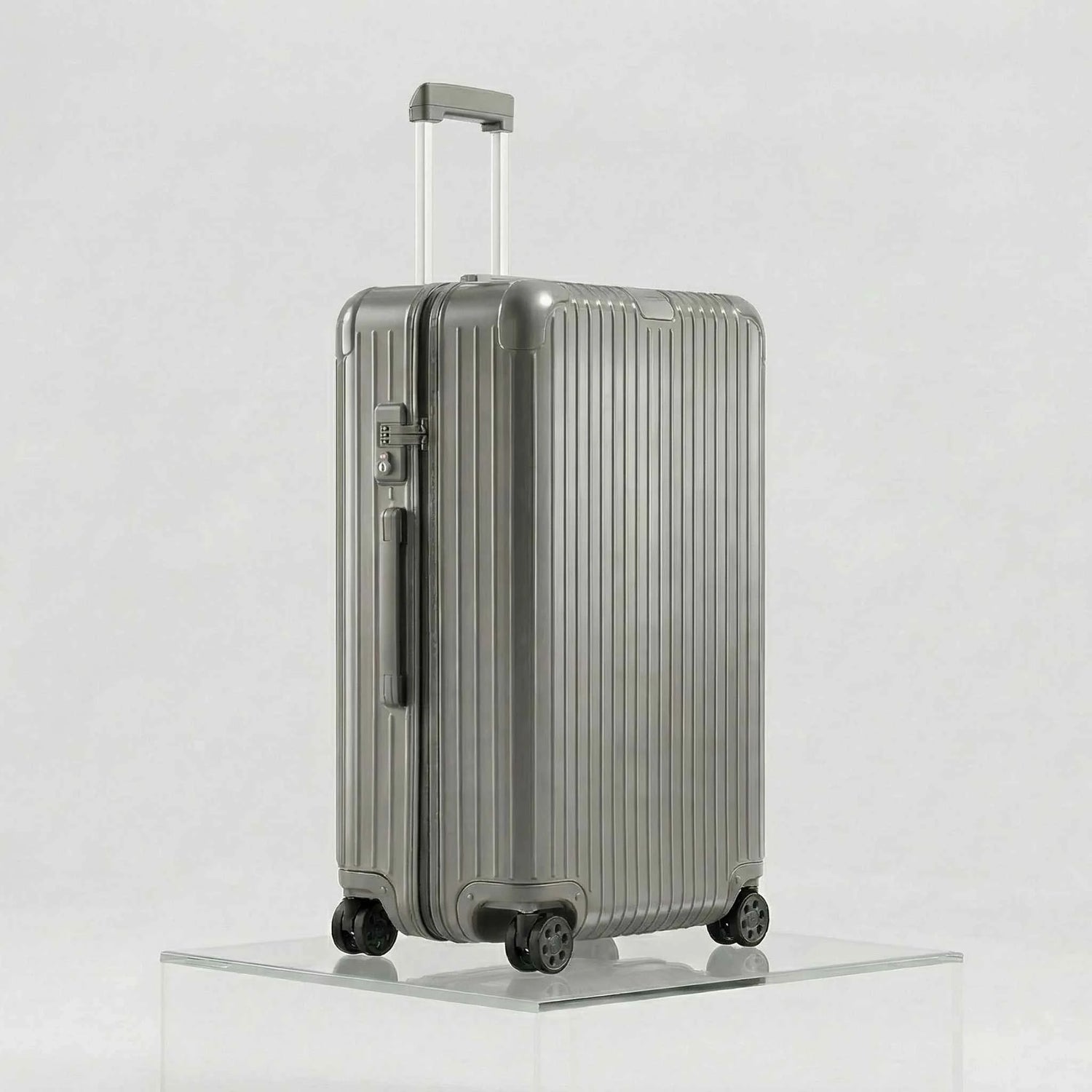 Rimowa Essential Check In L, Gloss Grey, Studio, Side