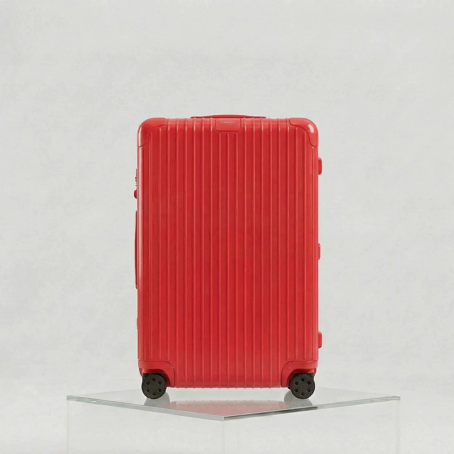Rimowa Essential Check In L, Gloss Red, Studio, Front