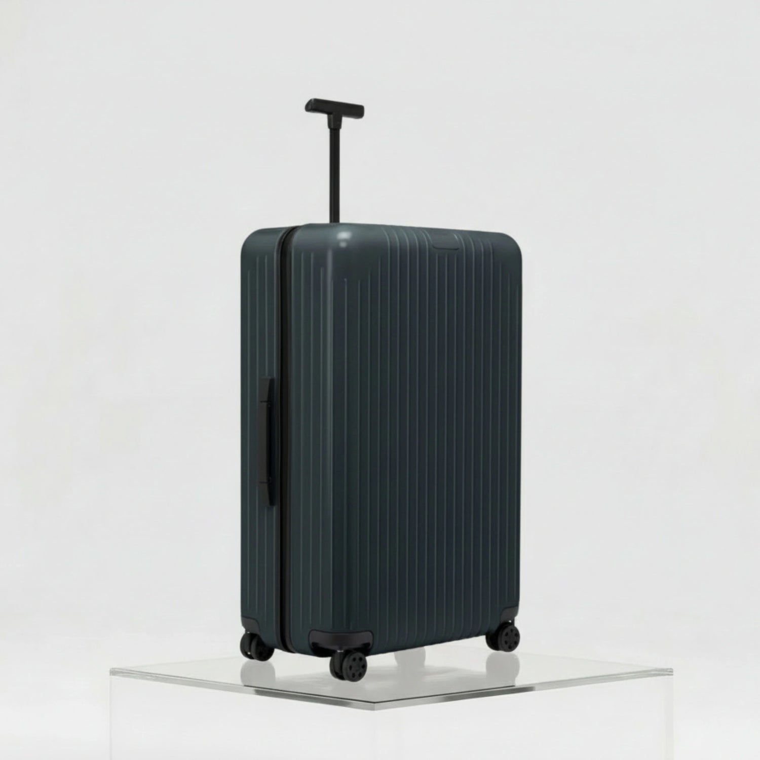 Rimowa Essential Lite Check In L, Grey, Side