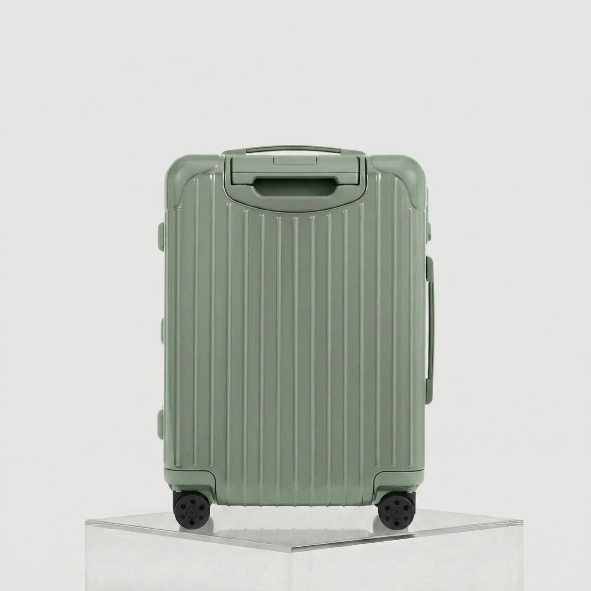 Essential Sleeve Cabin