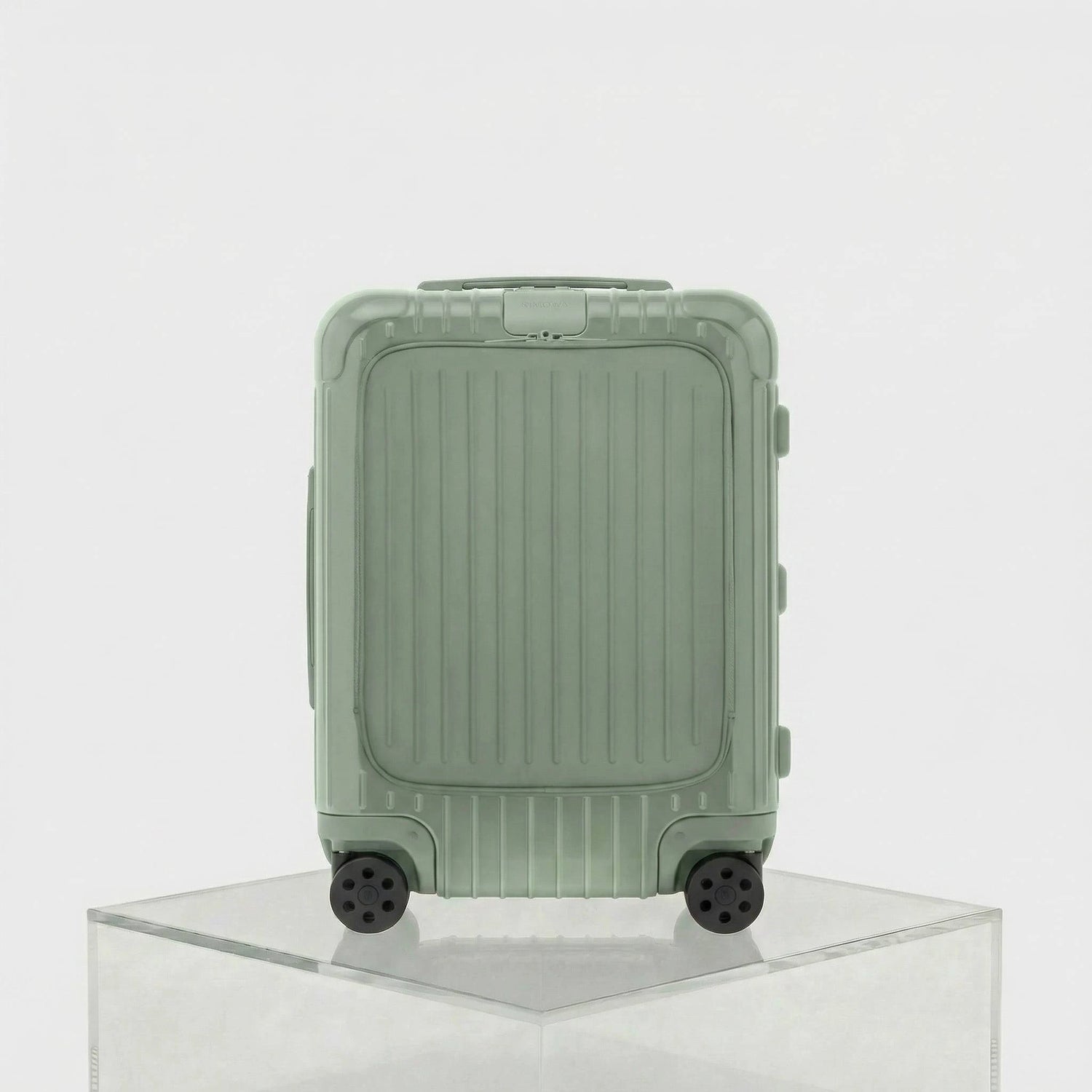 Essential Sleeve Cabin Plus