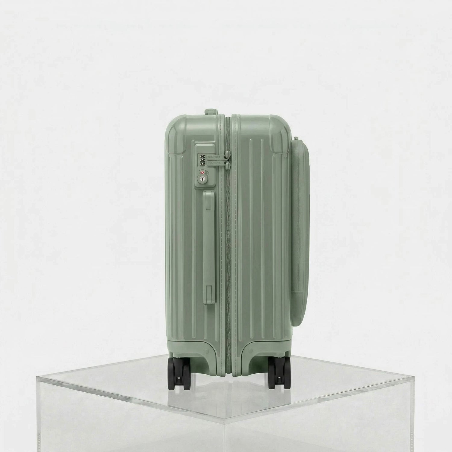 Essential Sleeve Cabin Plus
