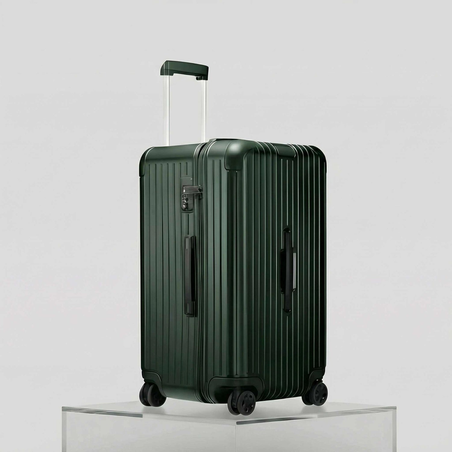 Rimowa Essential Trunk, Green, Studio, View