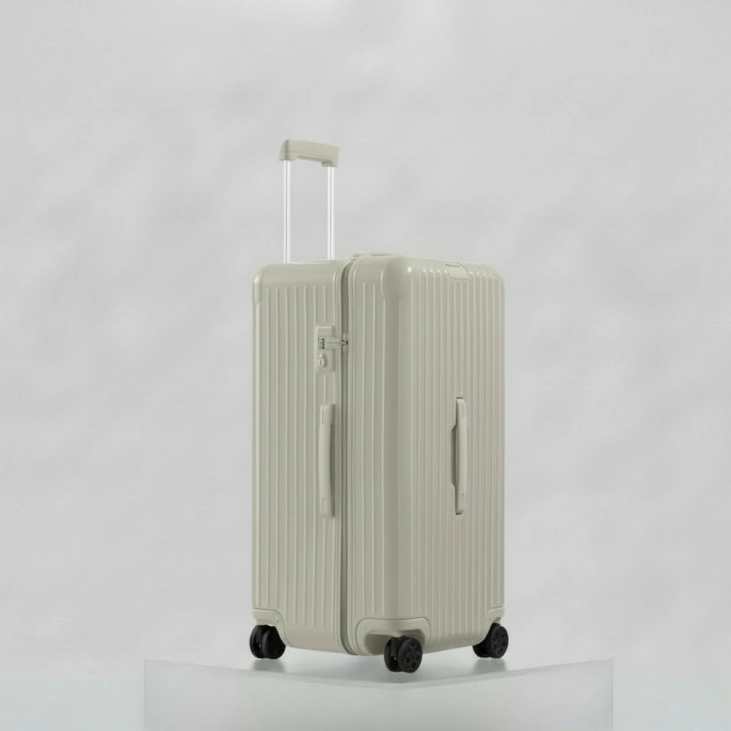 حقيبة Essential Trunk Plus