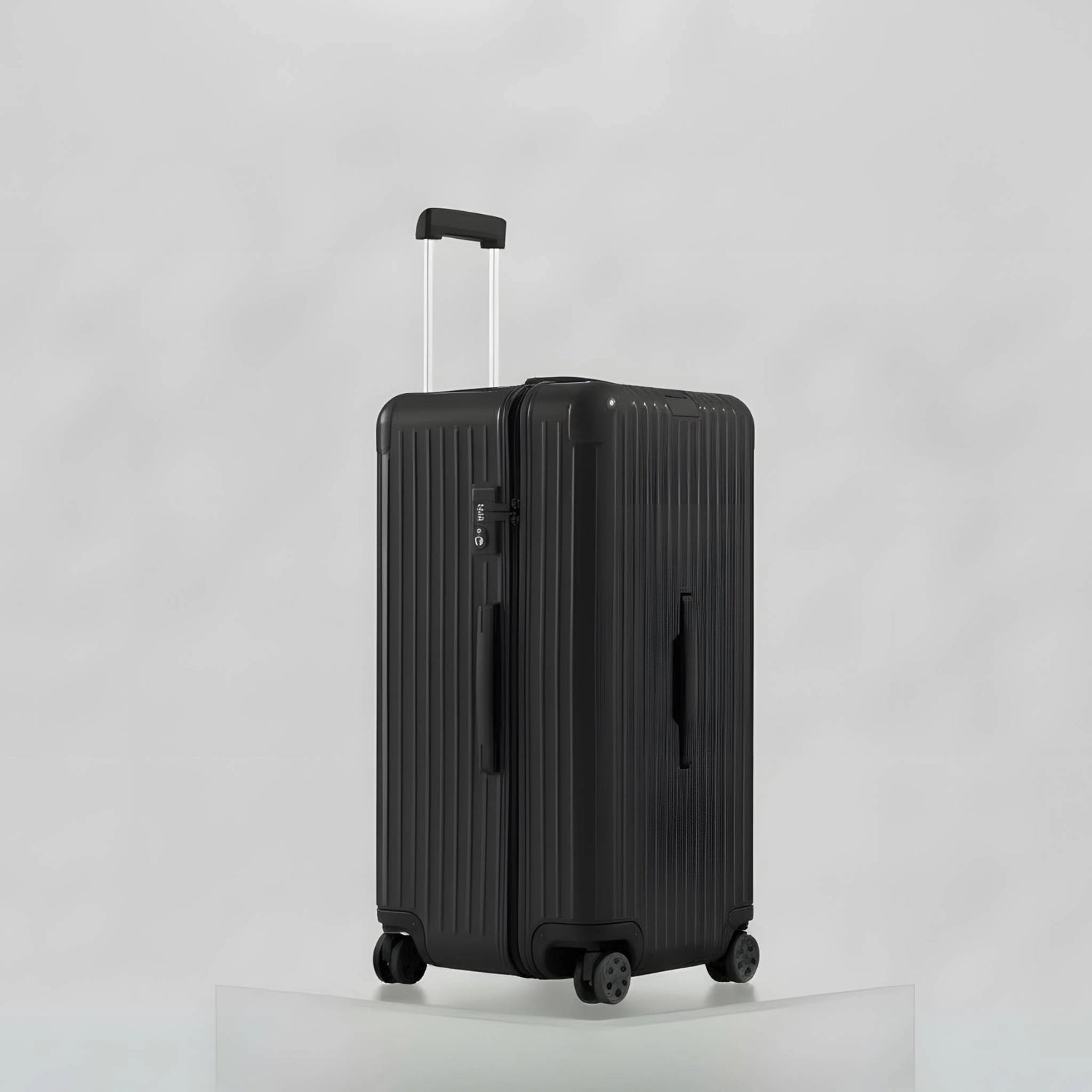 حقيبة Essential Trunk Plus