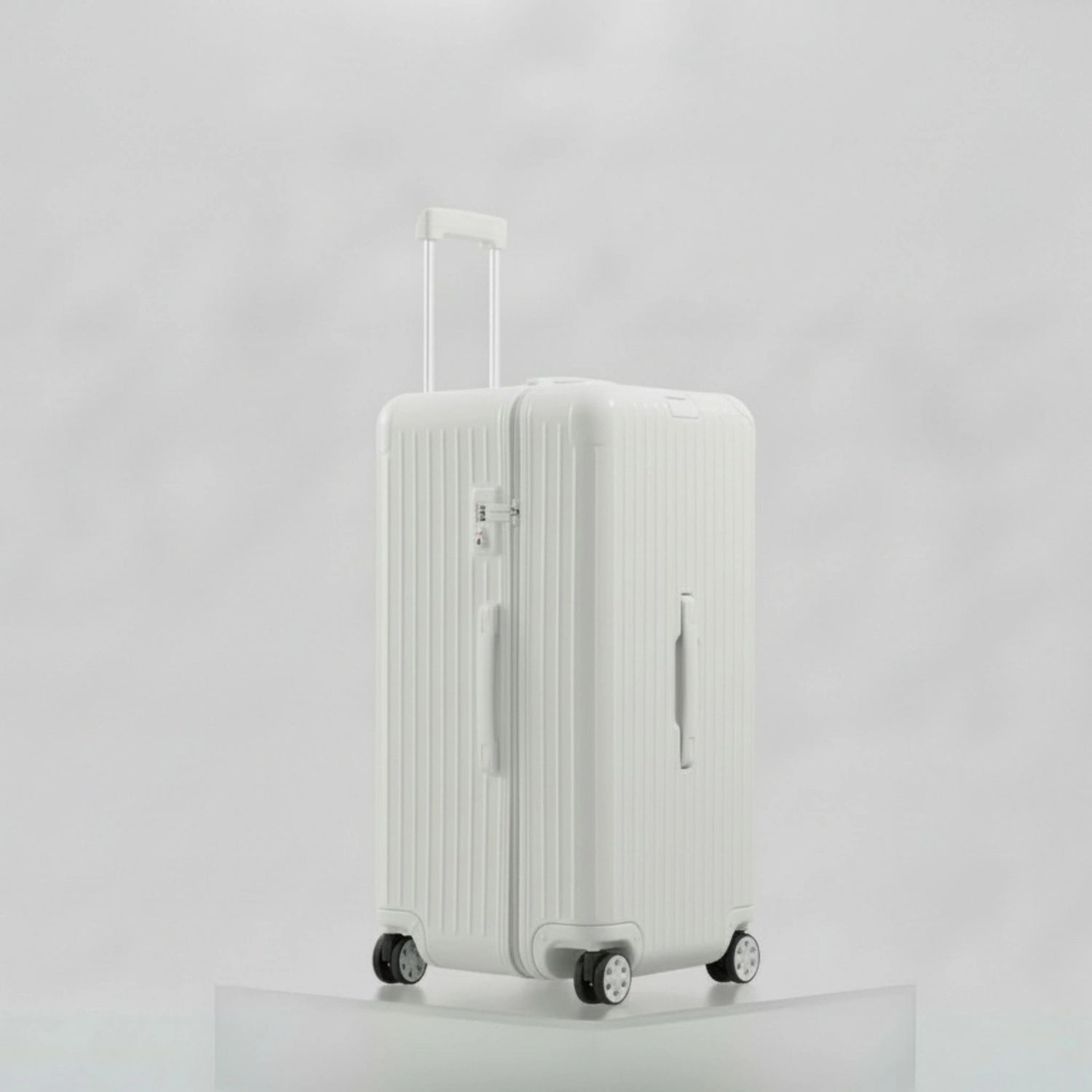 حقيبة Essential Trunk Plus