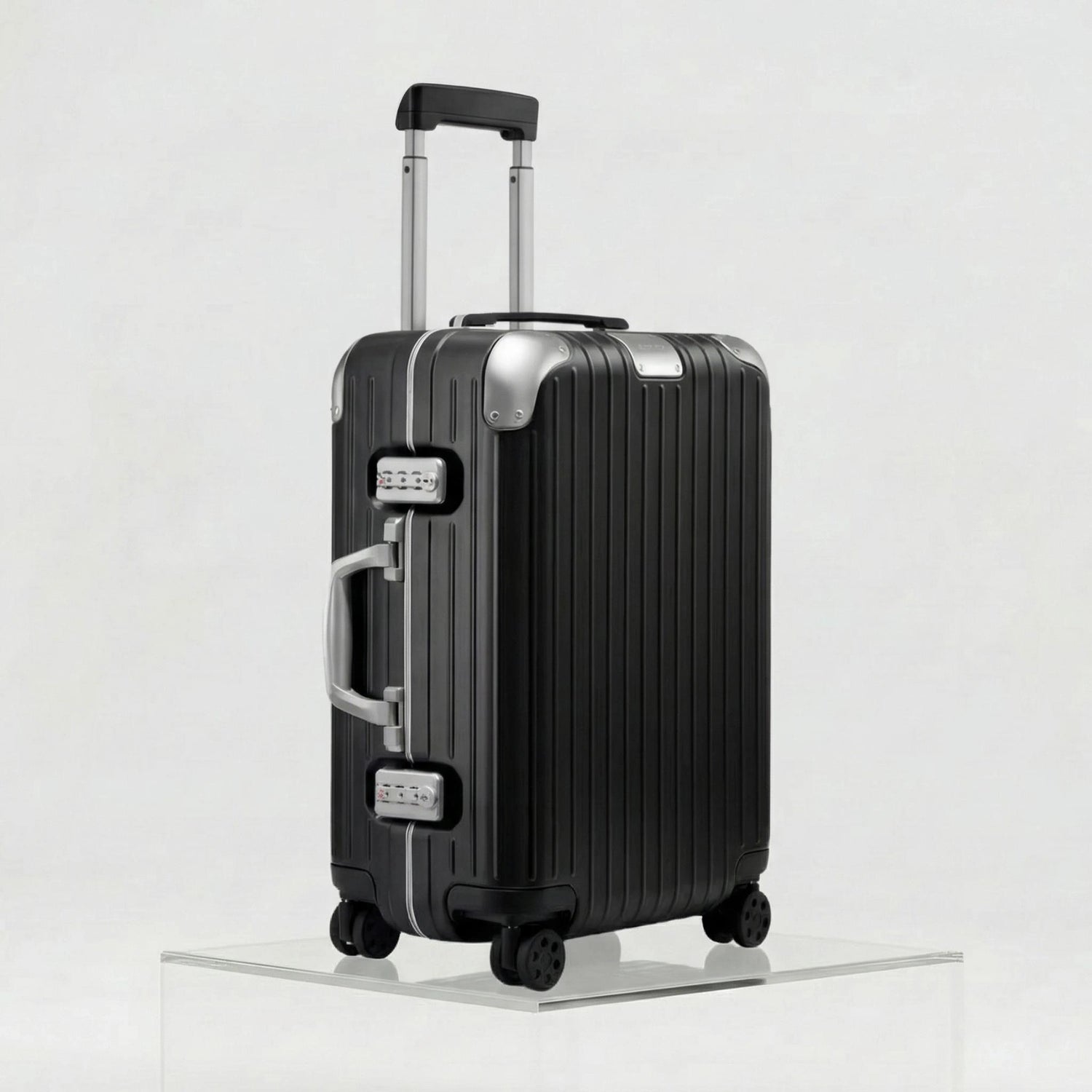Rimowa Hybrid Cabin, Black, Side, Studio