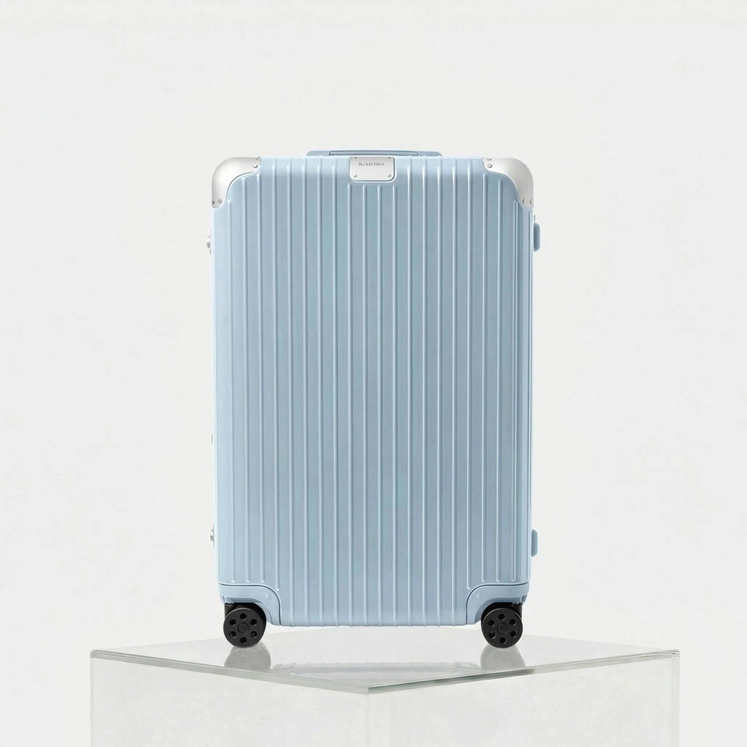 Rimowa Hybrid Check In L , Gloss Sky Blue, Front