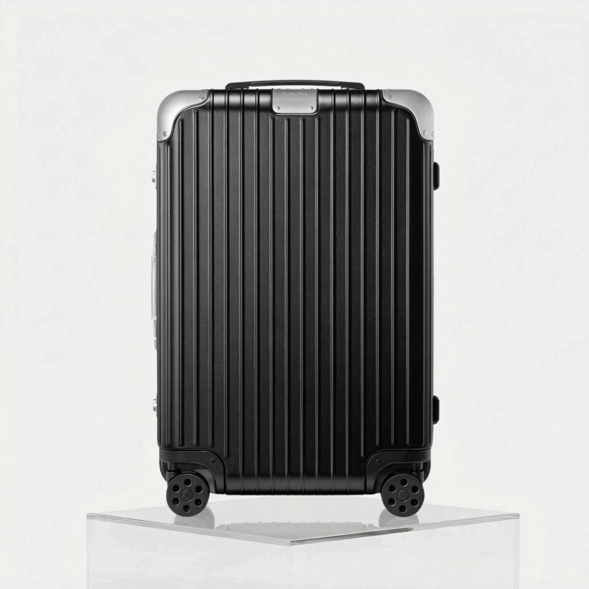 Rimowa Hybrid Check In M, Black, Front