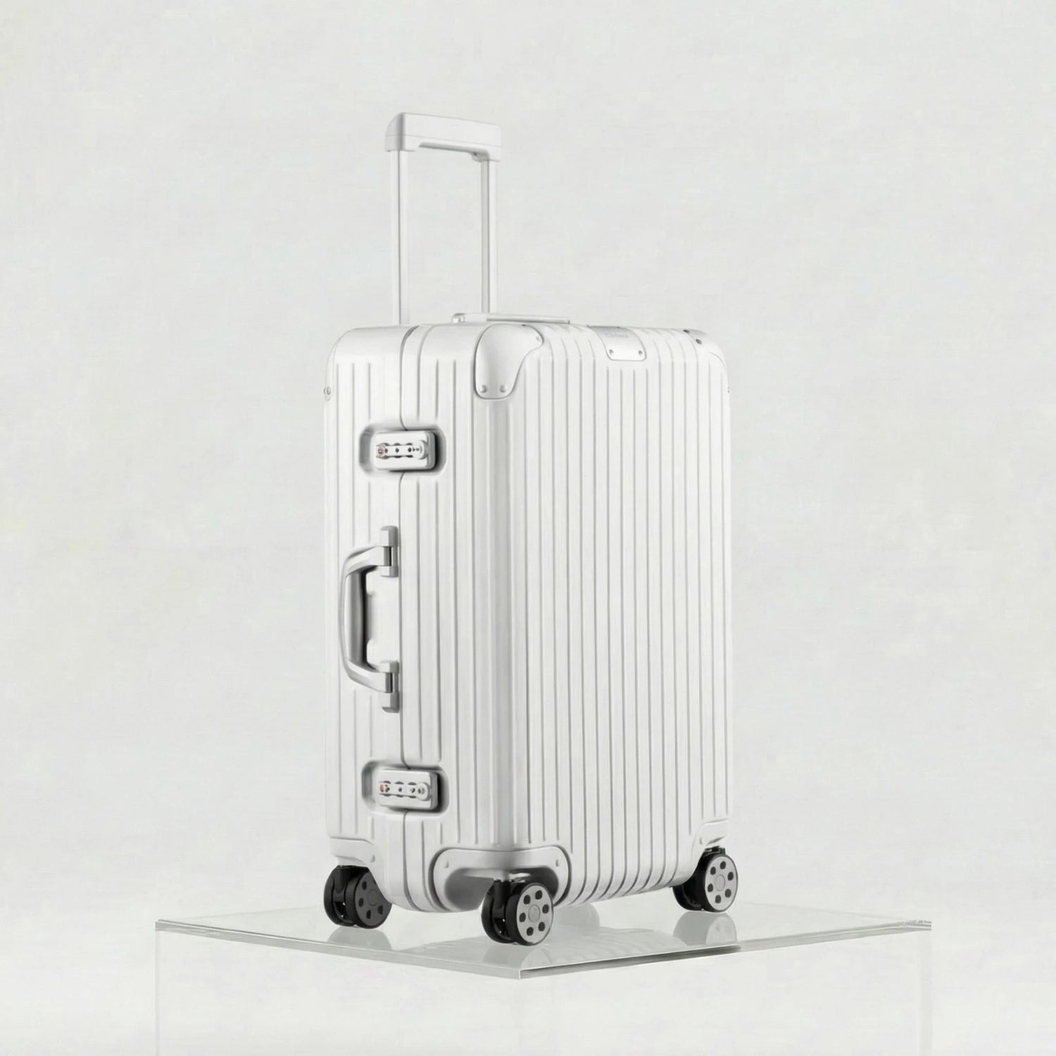 Rimowa Hybrid Check In M, White, Side