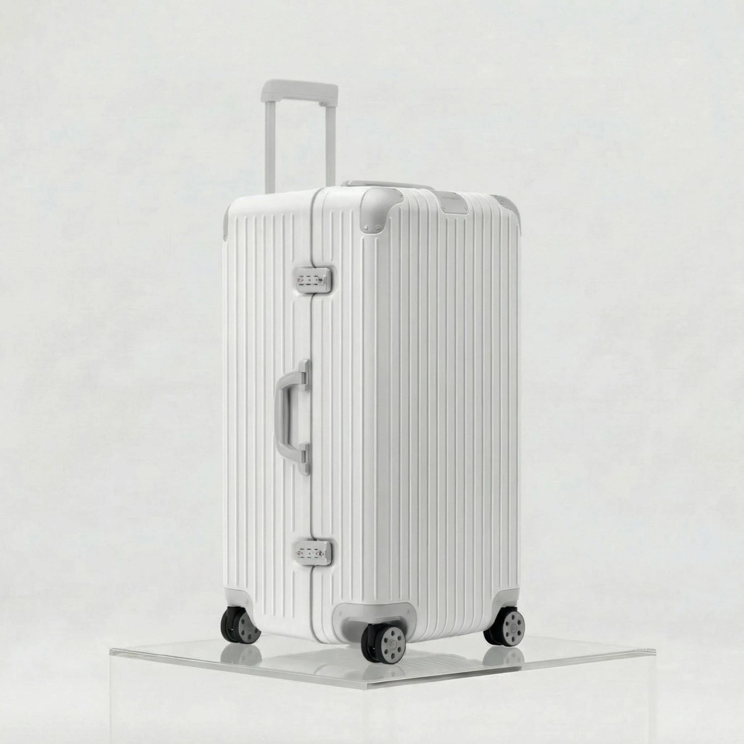 Rimowa Hybrid Trunk Plus, Gloss White, Side