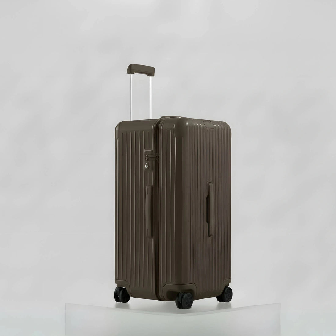Rimowa Trunk Plus Essential, Brown, Full, Studio