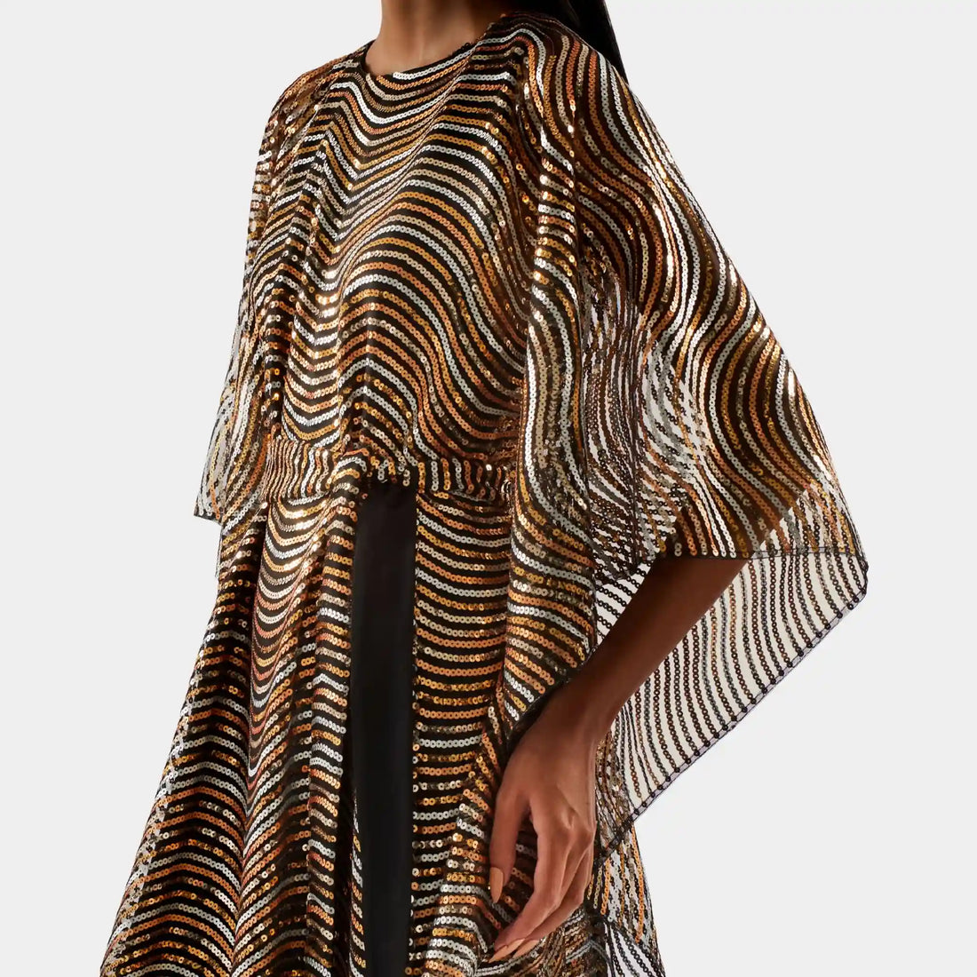 Taller Marmo Erte Kaftan In Gold, Clsoeup Model