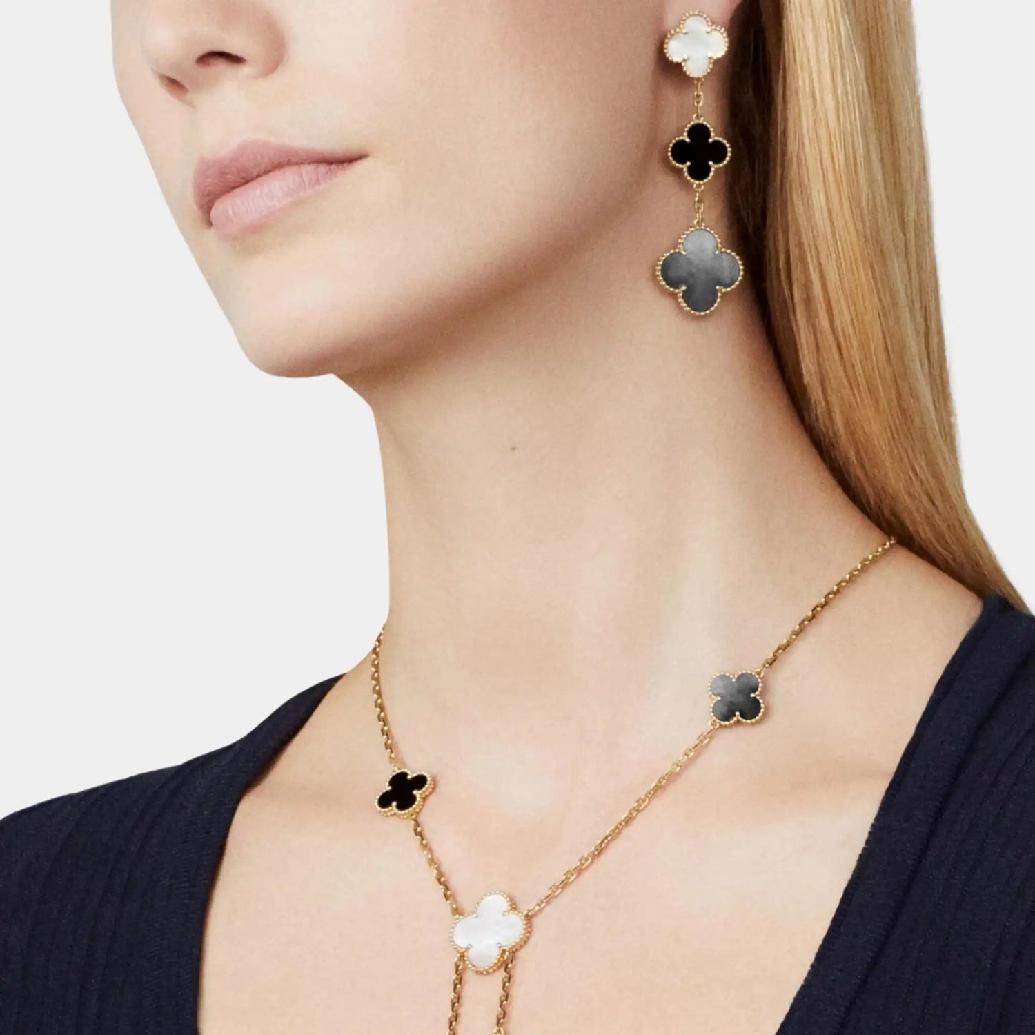 Van Cleef Arpels Magic Alhambra earrings motifs Gold Pearl