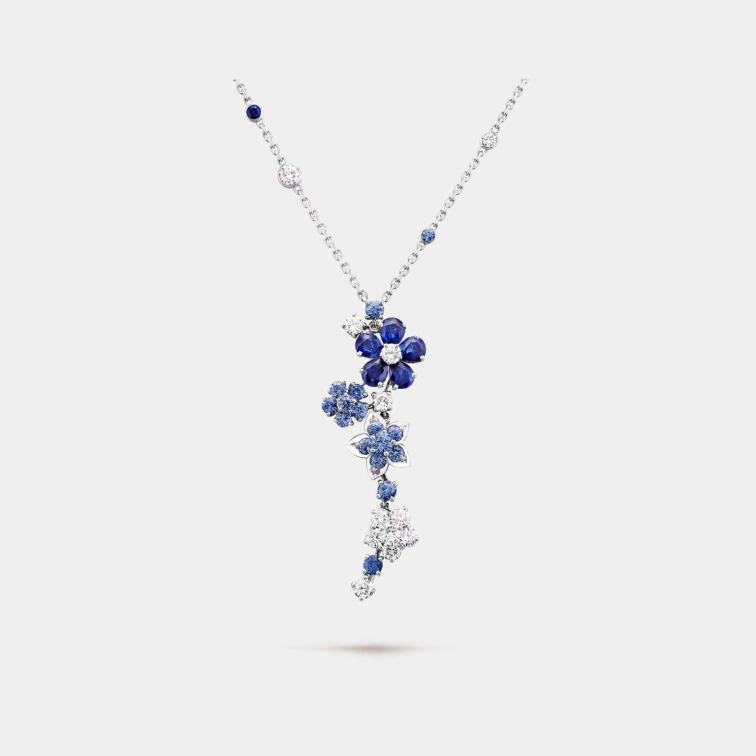 Van Cleef &amp; Arpels Folie Des Prés Pendant White Gold Diamond Sapphire, Front