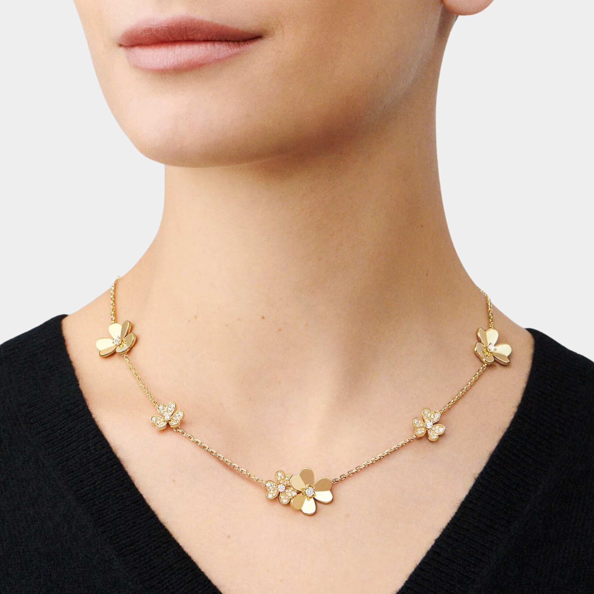 Van Cleef &amp; Arpels Frivole Necklace 9 Flowers Yellow Gold Diamond, Model